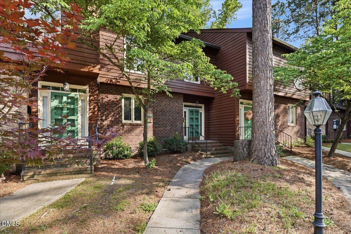 1311-E4 NW Forest Hills Road NW E4 — photo