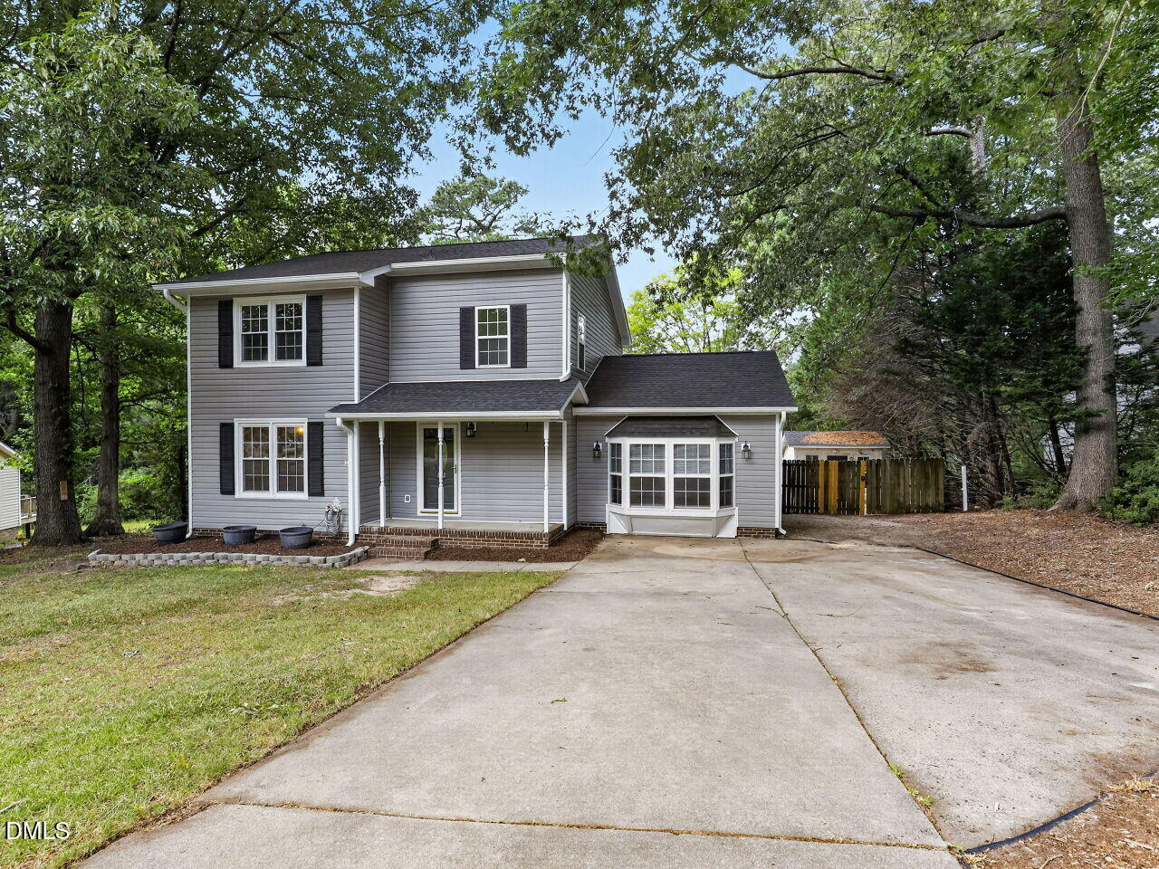 102 Greenwood Circle — photo