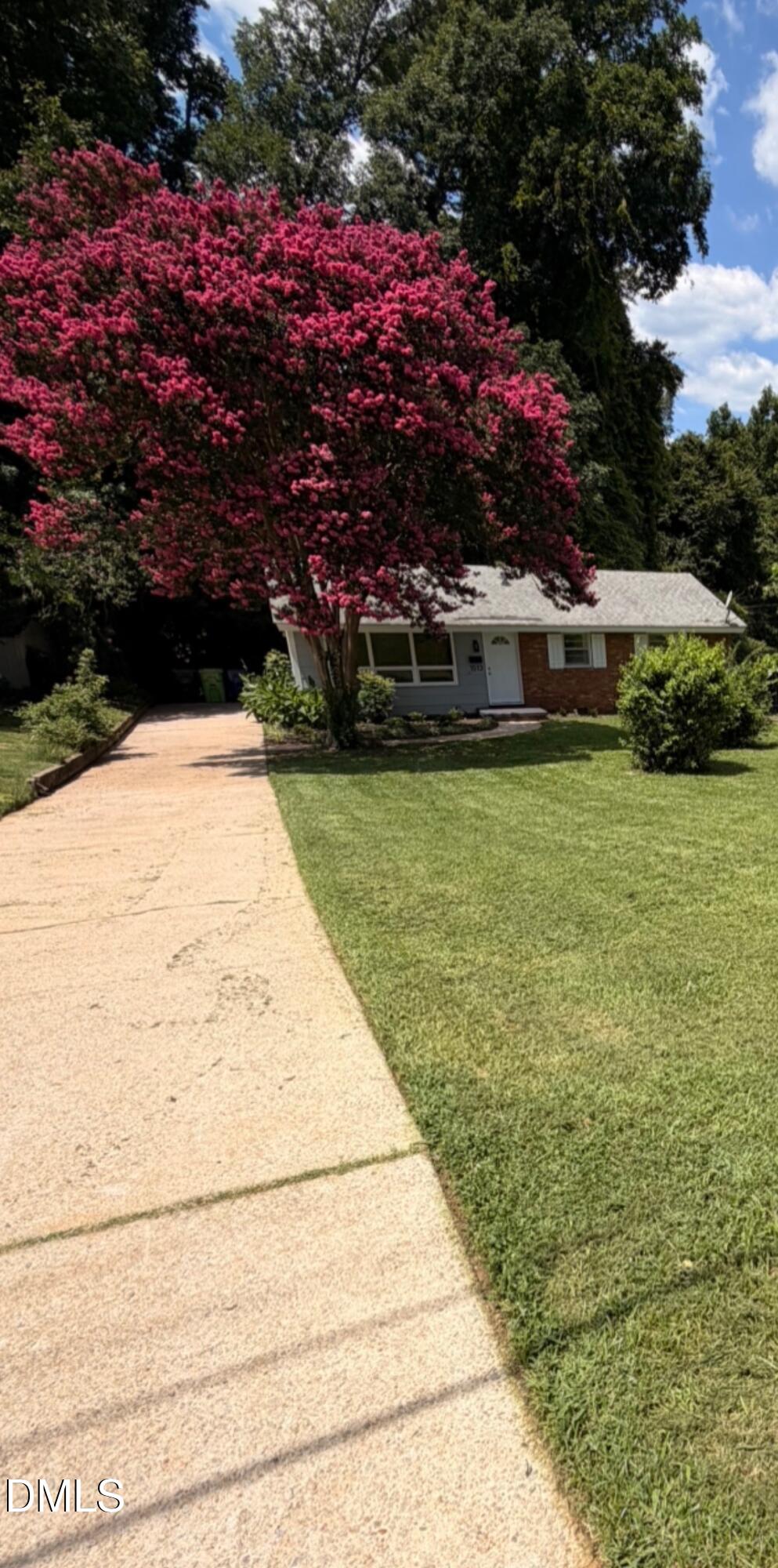 1513 N King Charles Road — photo