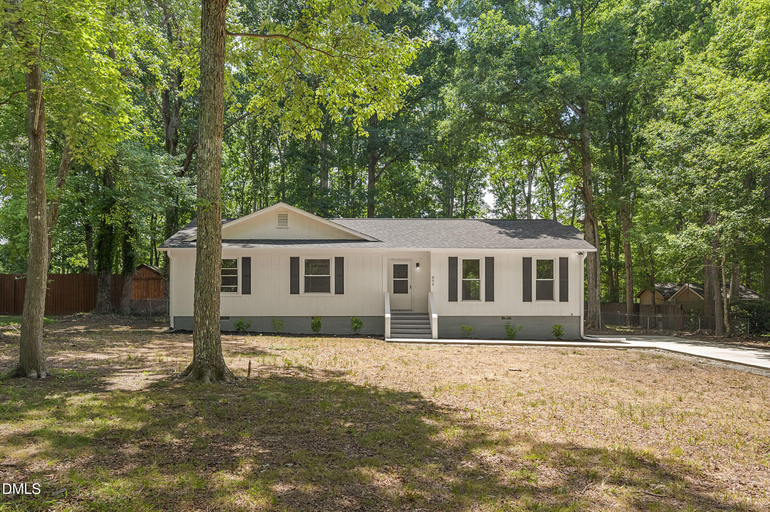 809 Royal Oaks Drive — photo
