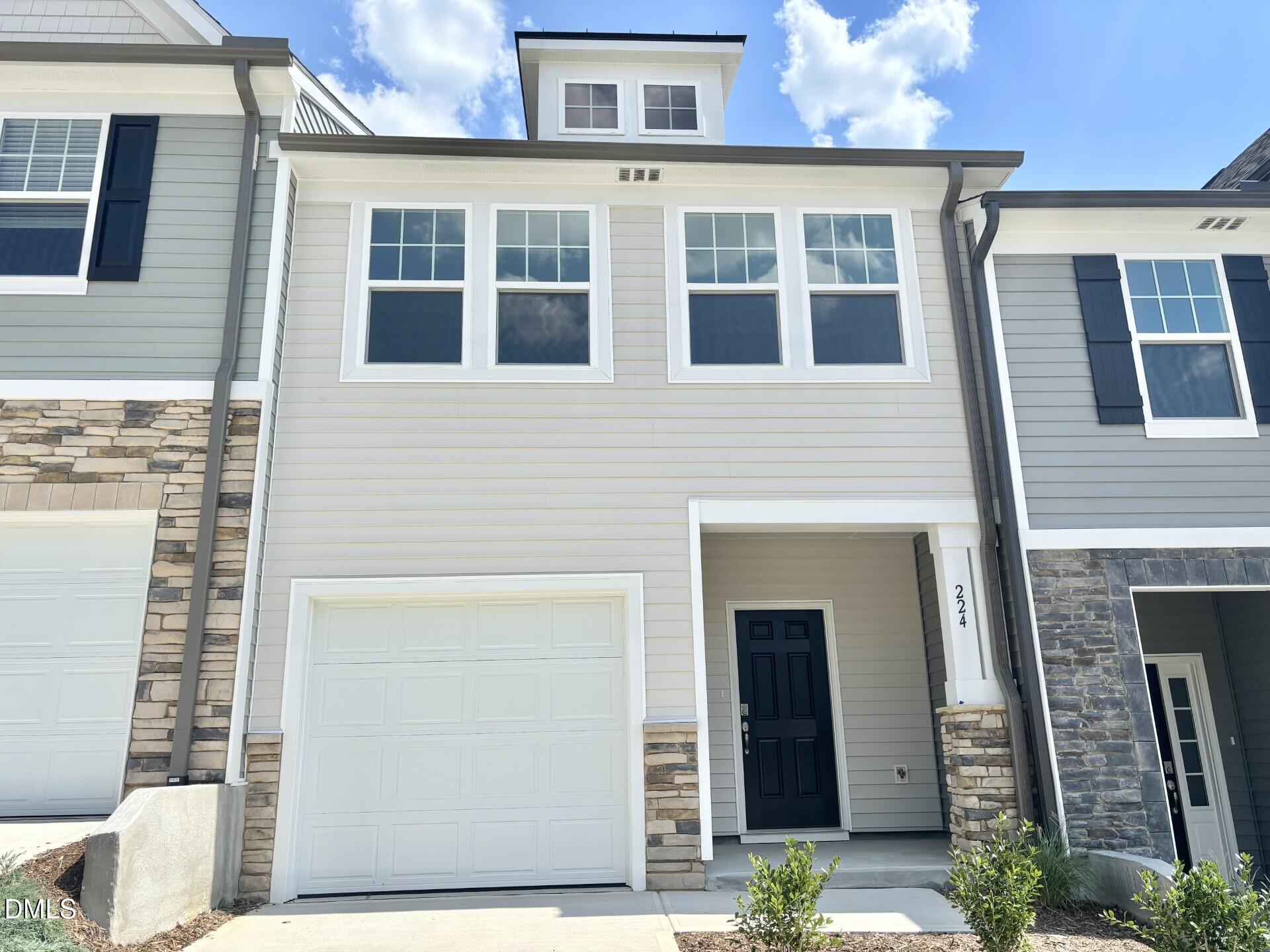224 Alberta Drive 143 — photo