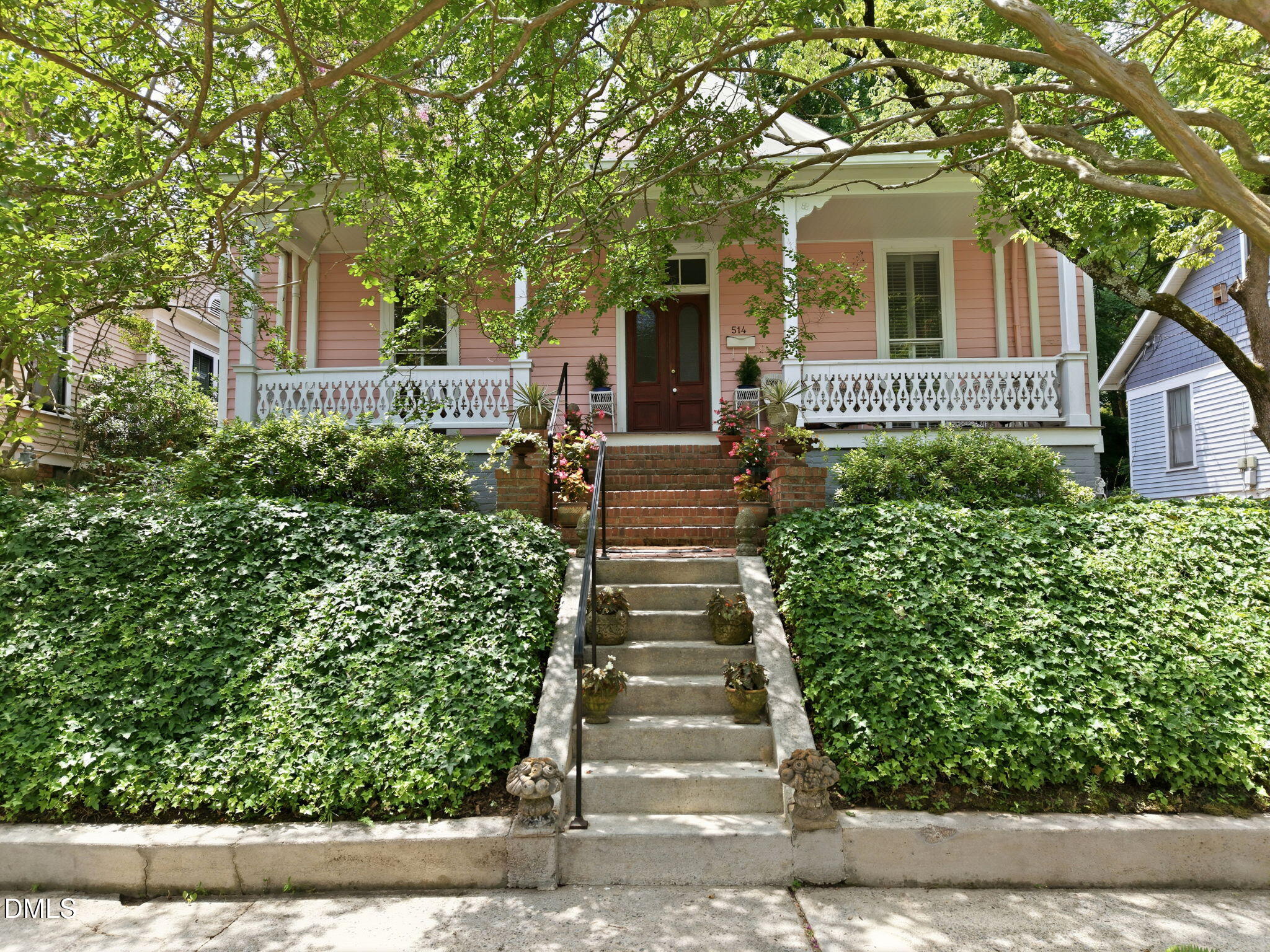 514 E Lane Street — photo