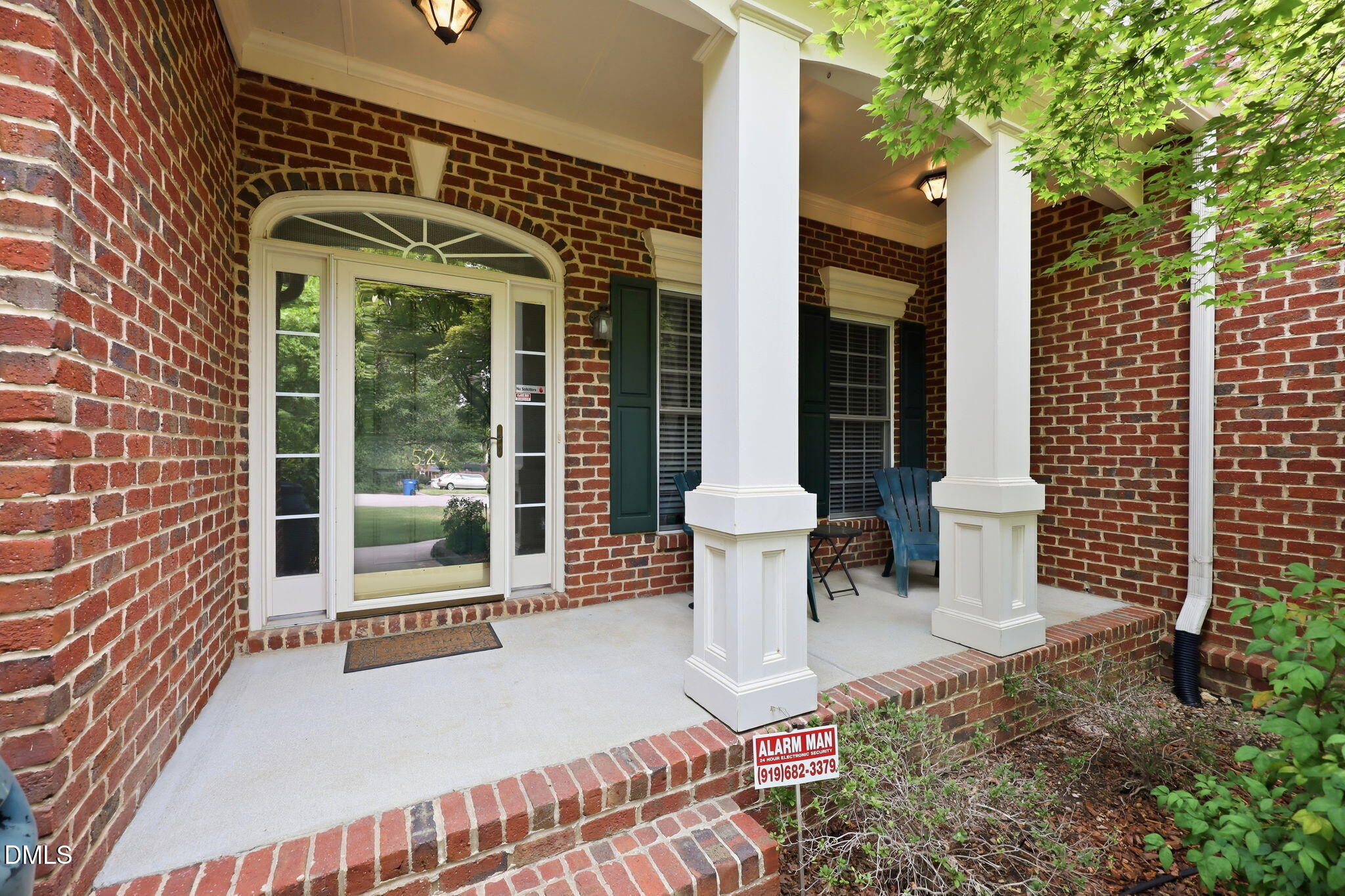 1524 Wood Spring Court — photo