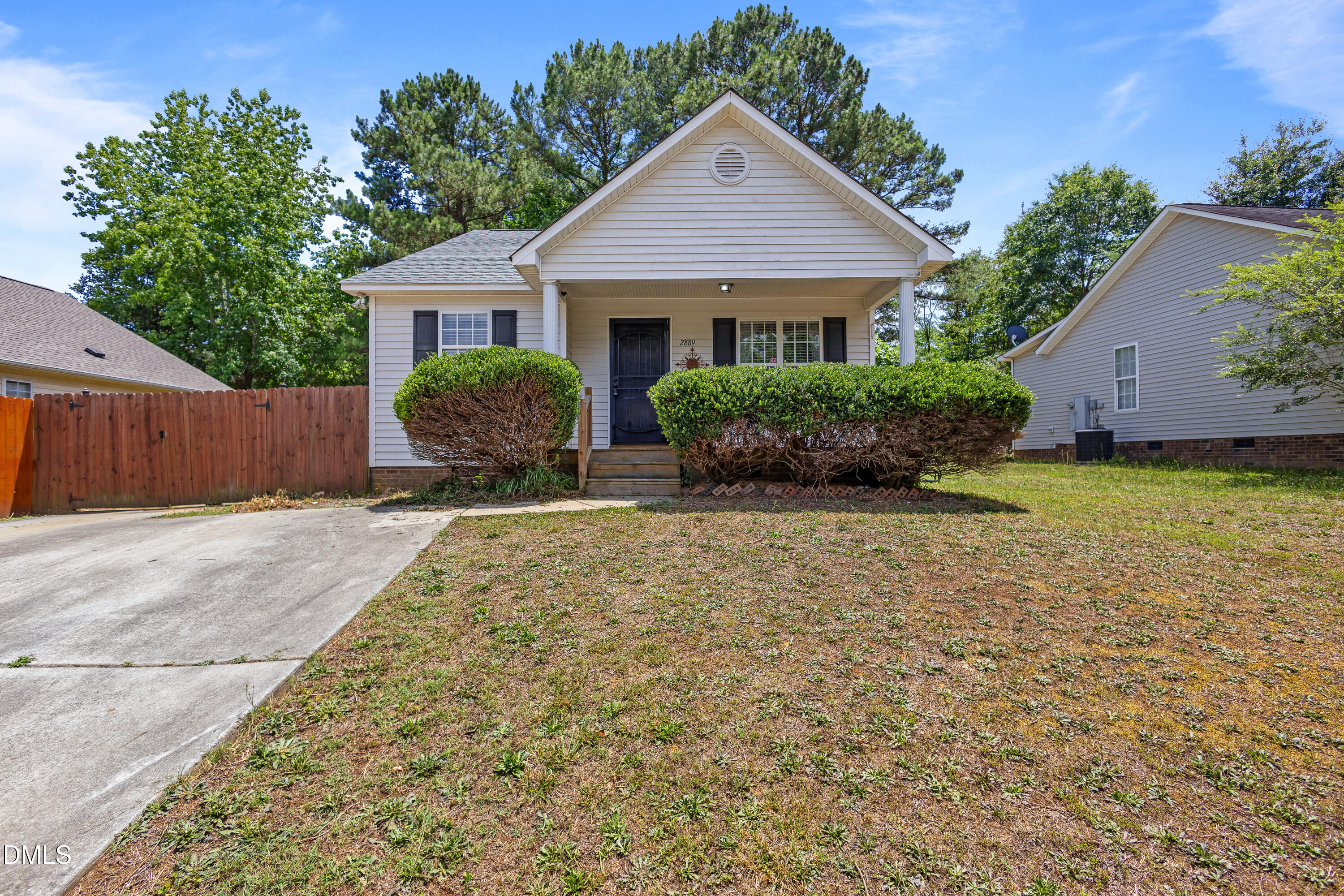 2889 Bennington Drive — photo