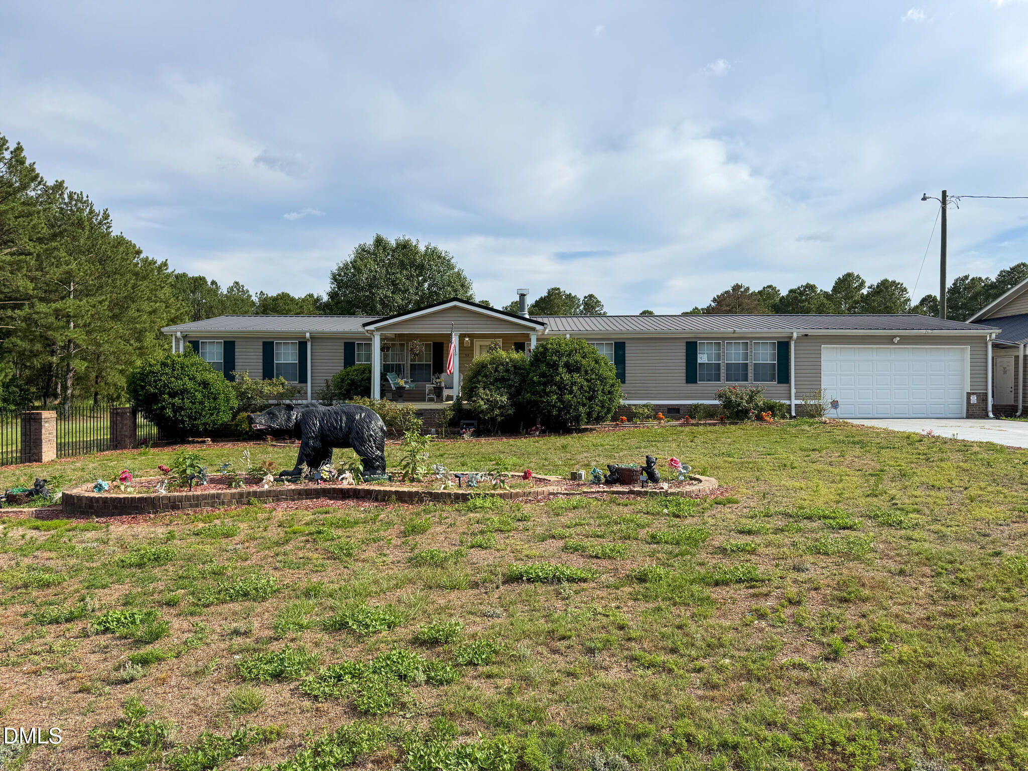 113 Pine Log Lane — photo