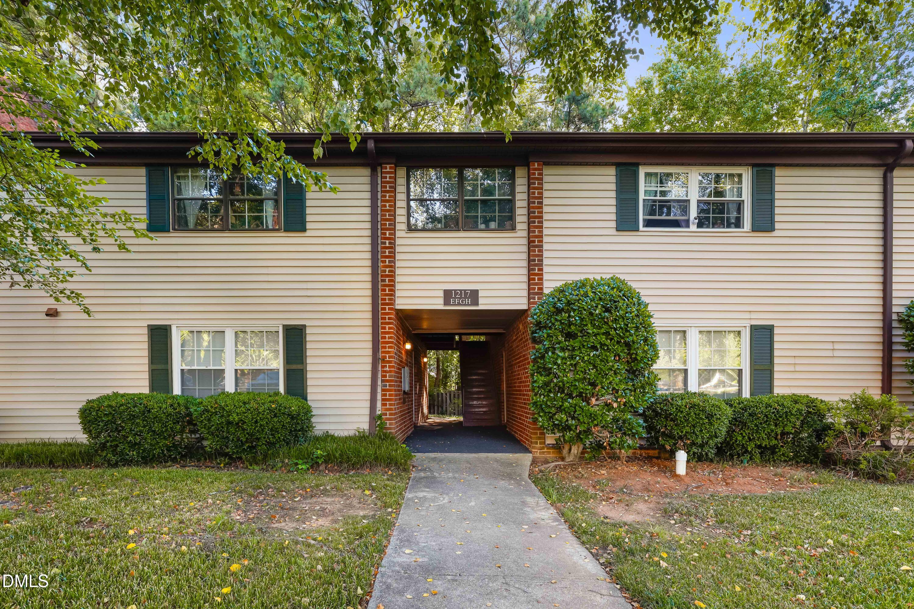 1217 Manassas Court G — photo
