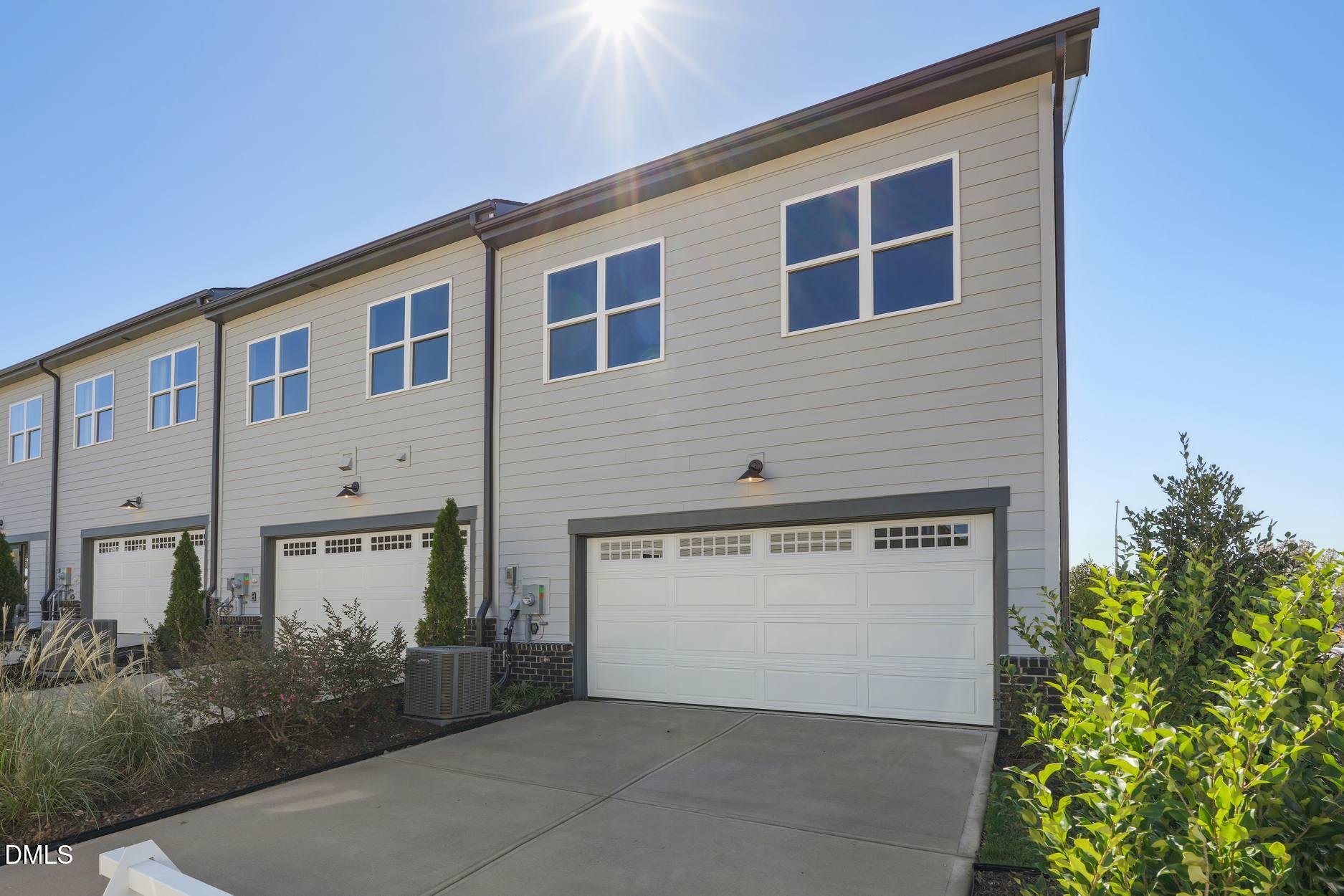 147 Parkland Drive — photo