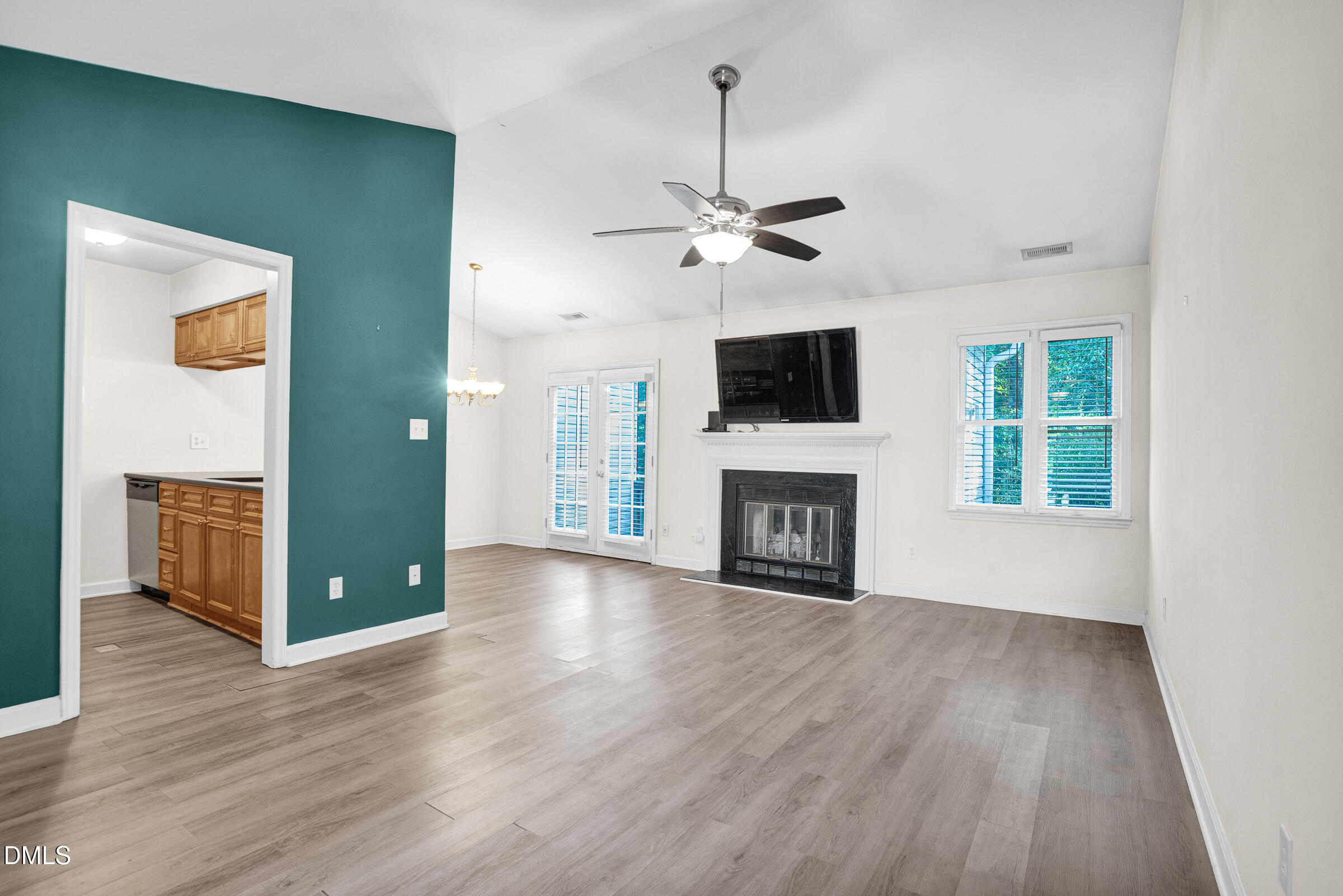 3311 Tarleton E — photo