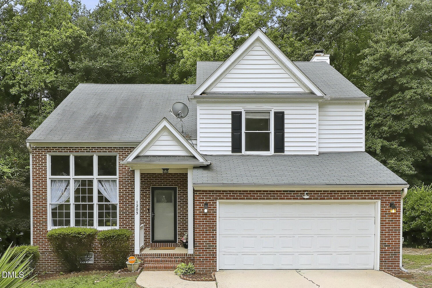1203 Silvershire Way — photo