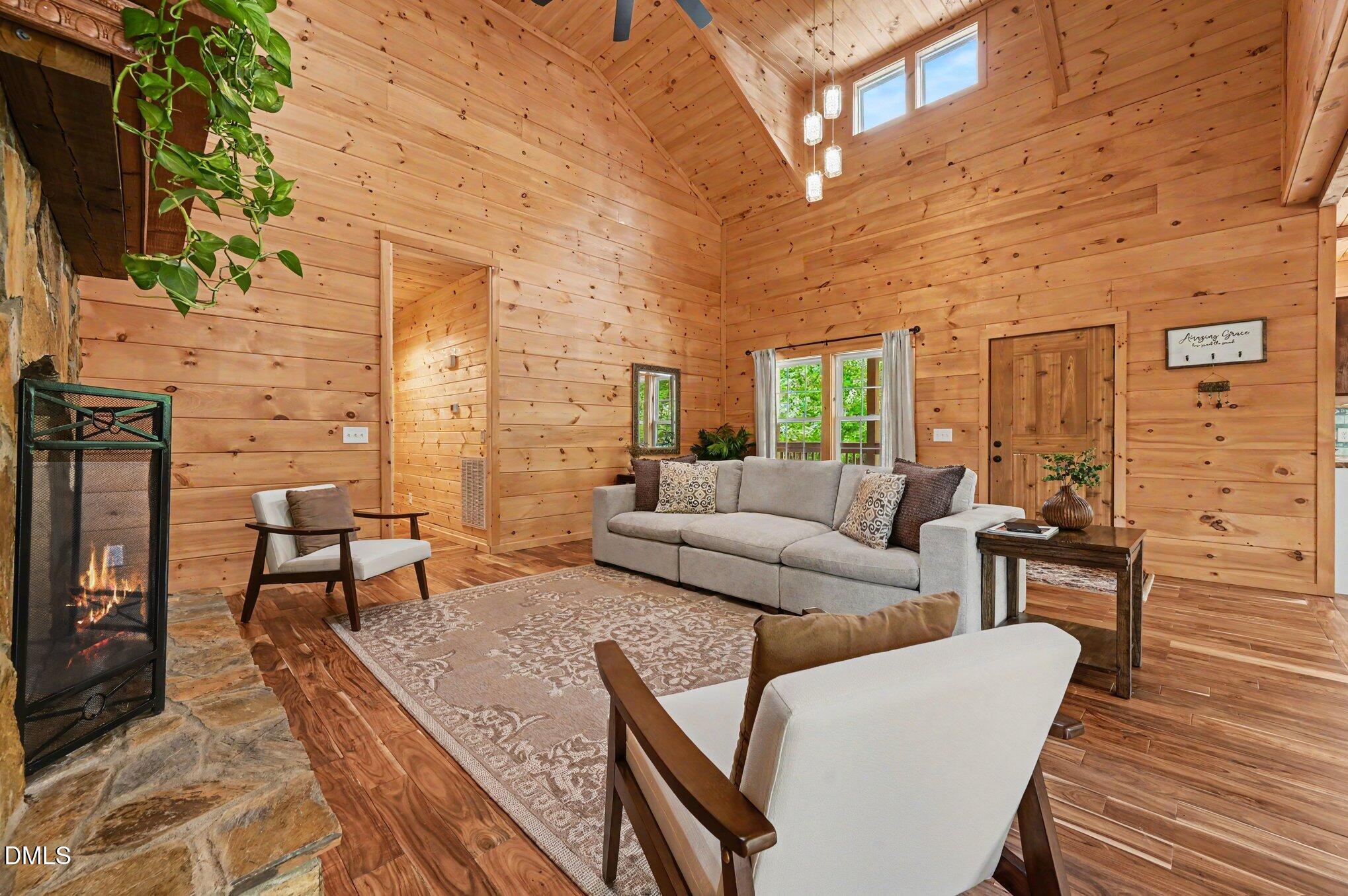 12751 Nc-86 — photo