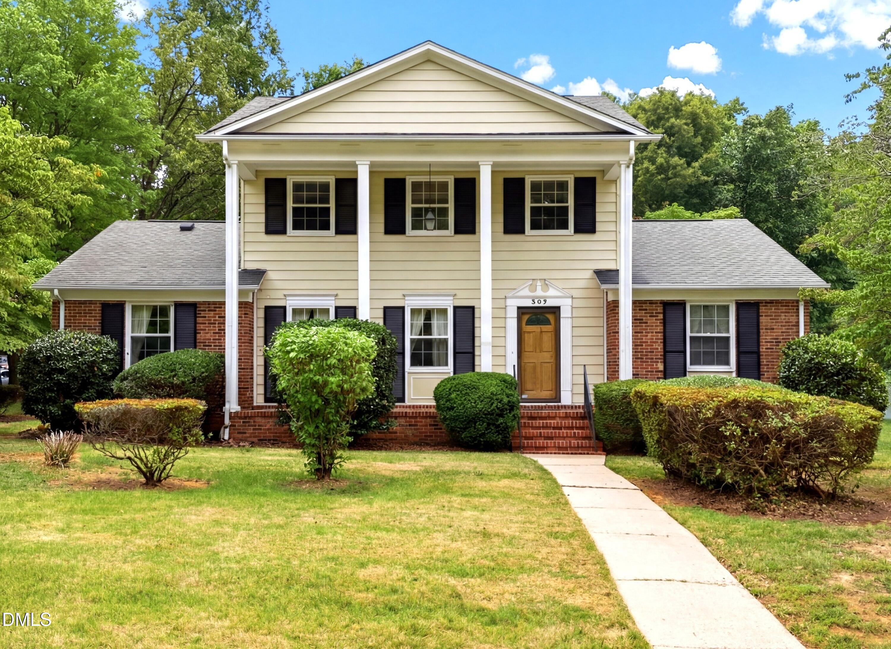 306 Leland Drive — photo