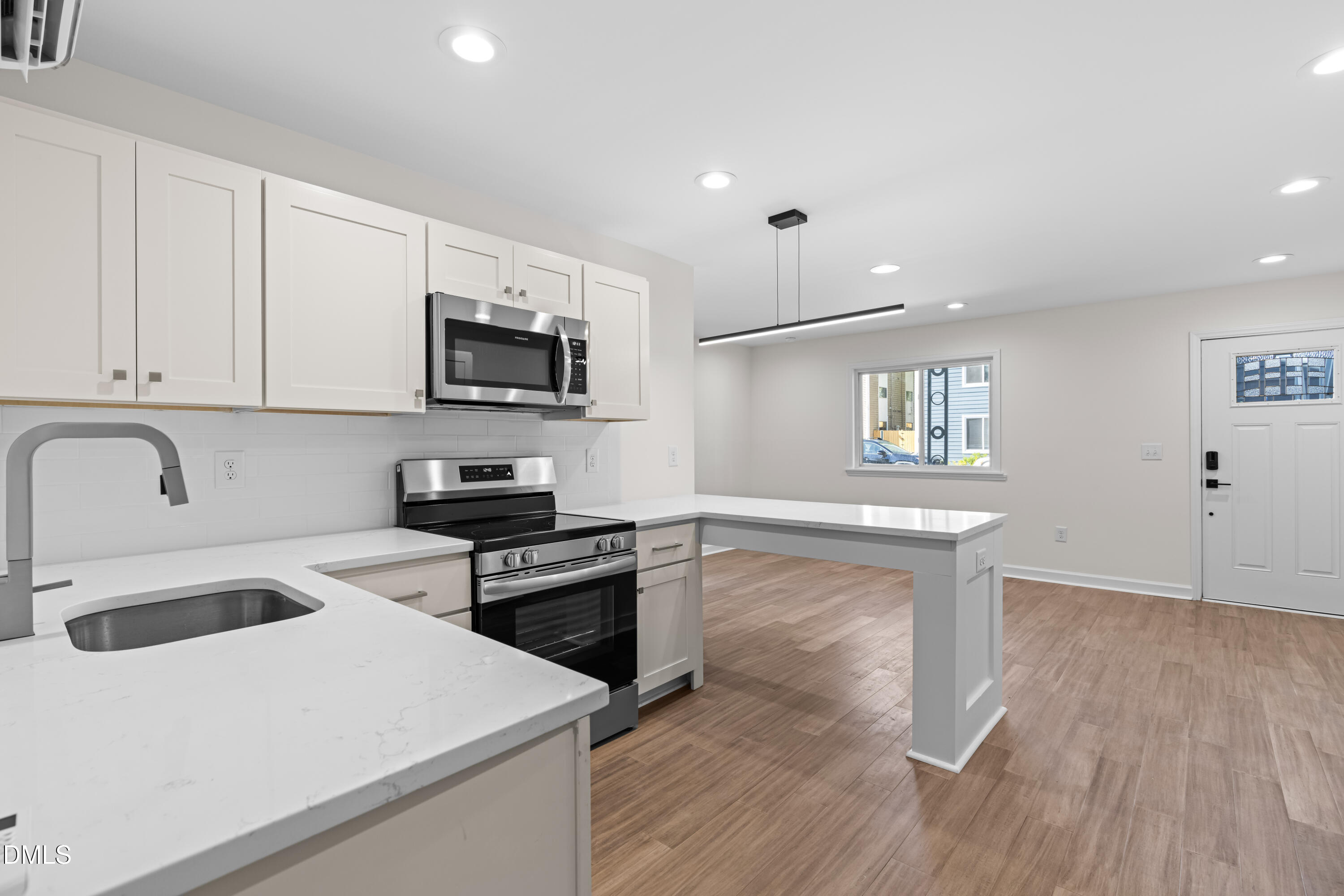 1309 Hudson Avenue a05 — photo