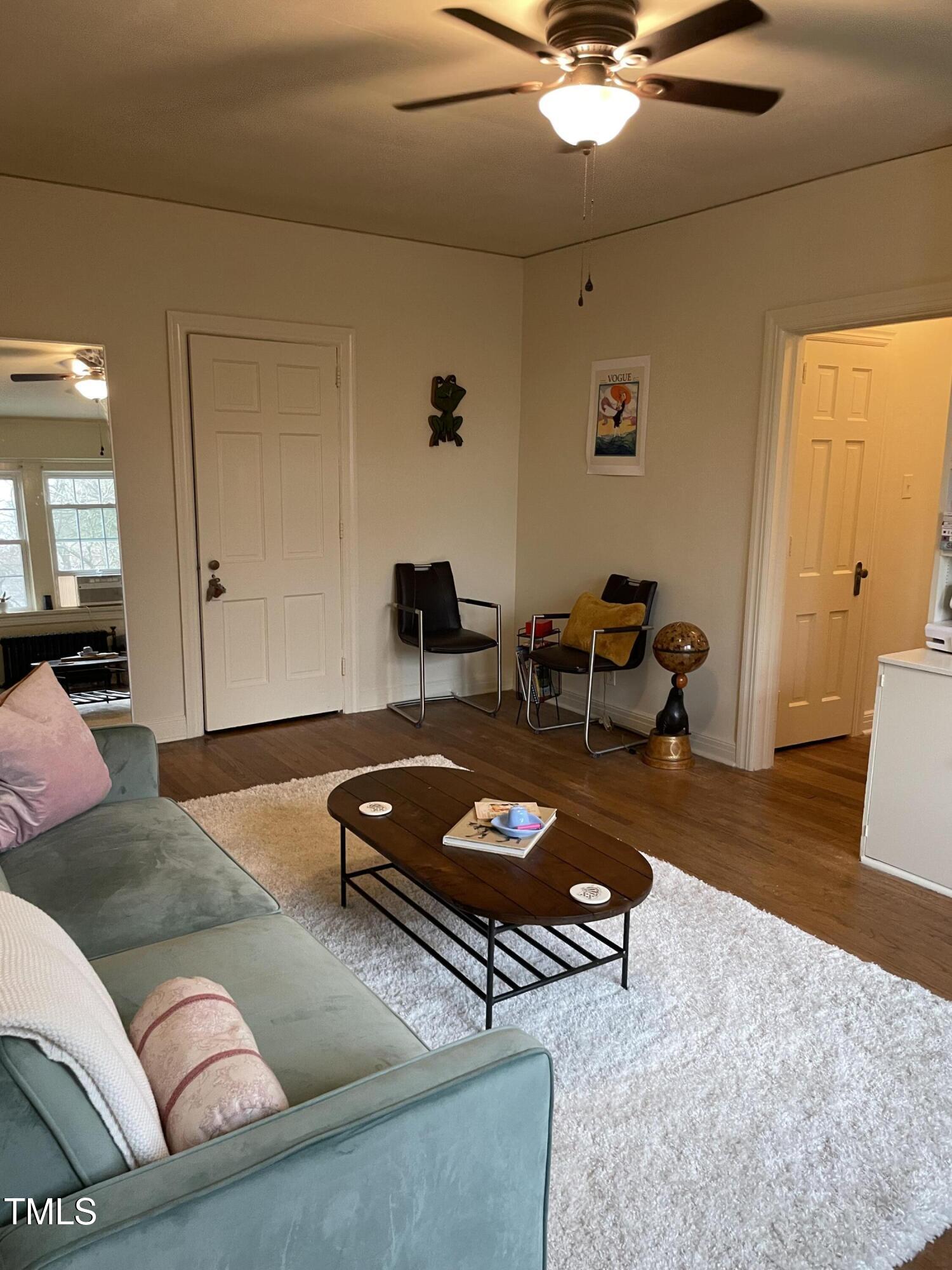 2402 Clark Avenue 10 — photo