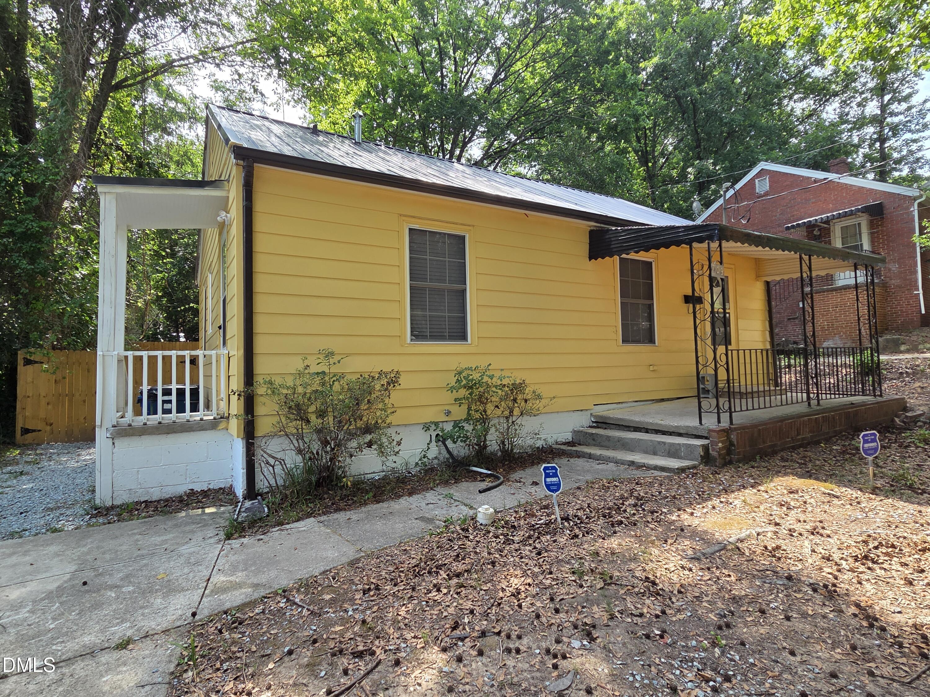709 S Plum Street — photo
