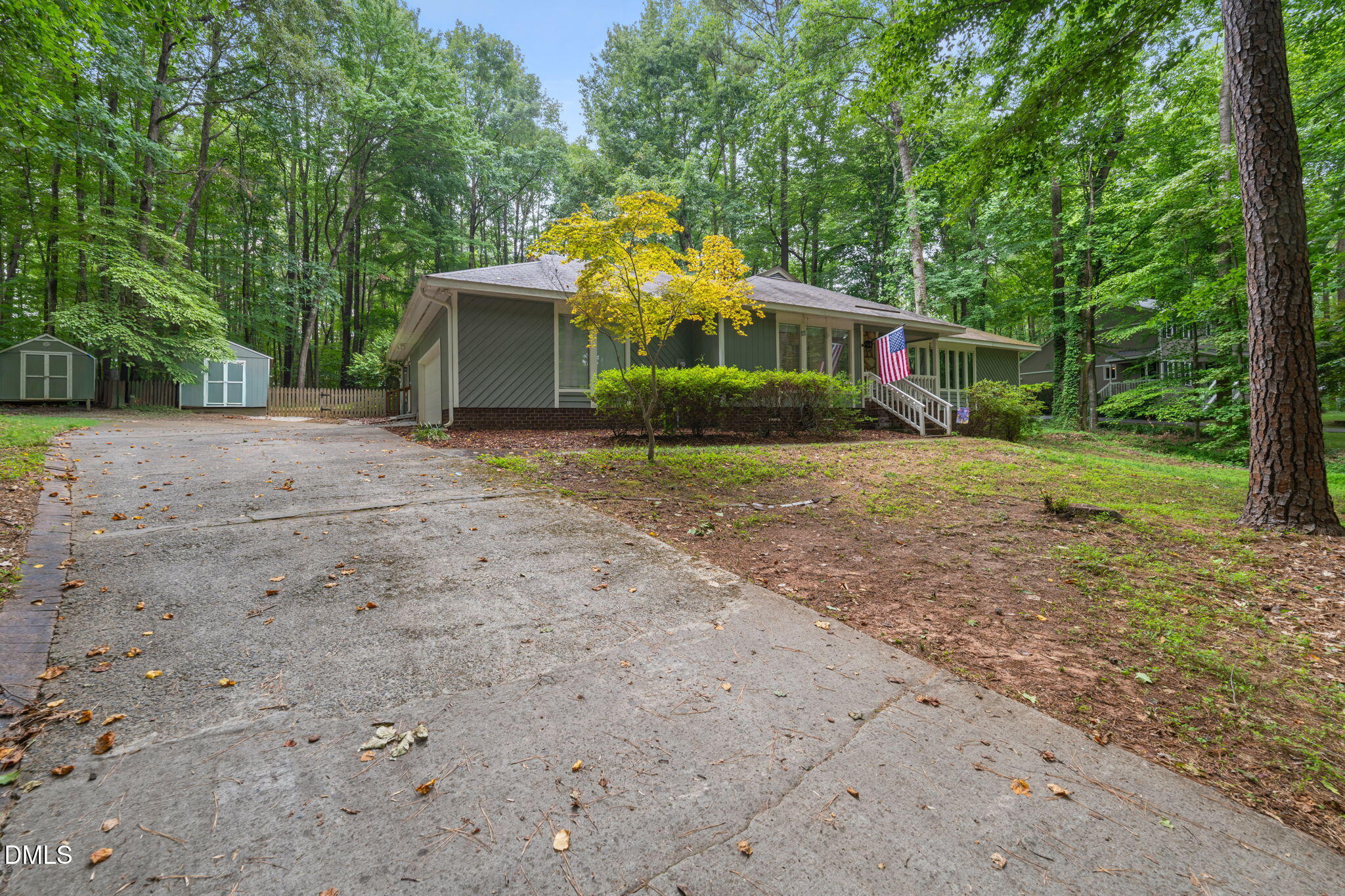 3920 Maplefield Drive, Raleigh, NC 27613 — photo 2