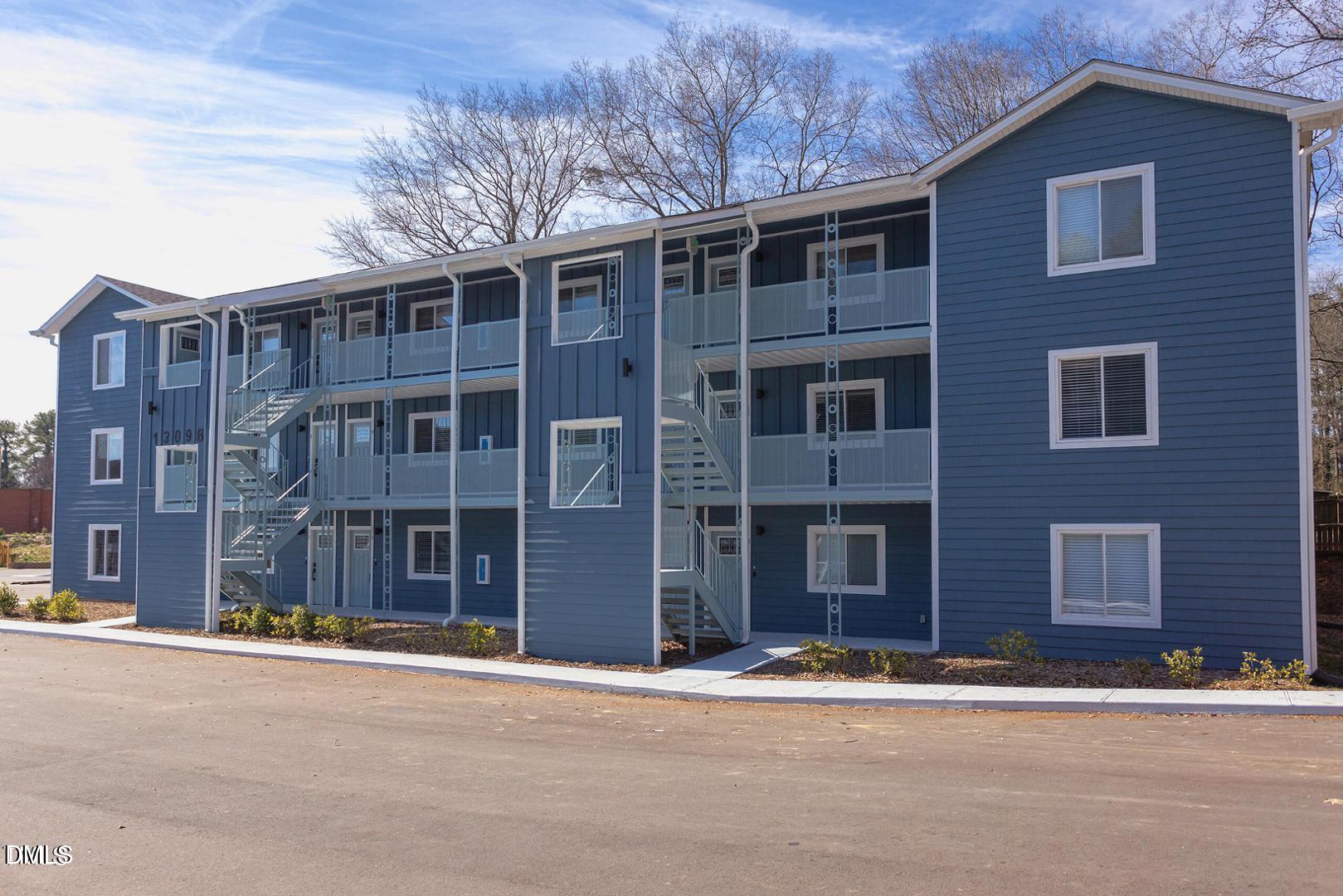 1309 Hudson Avenue B4 — photo