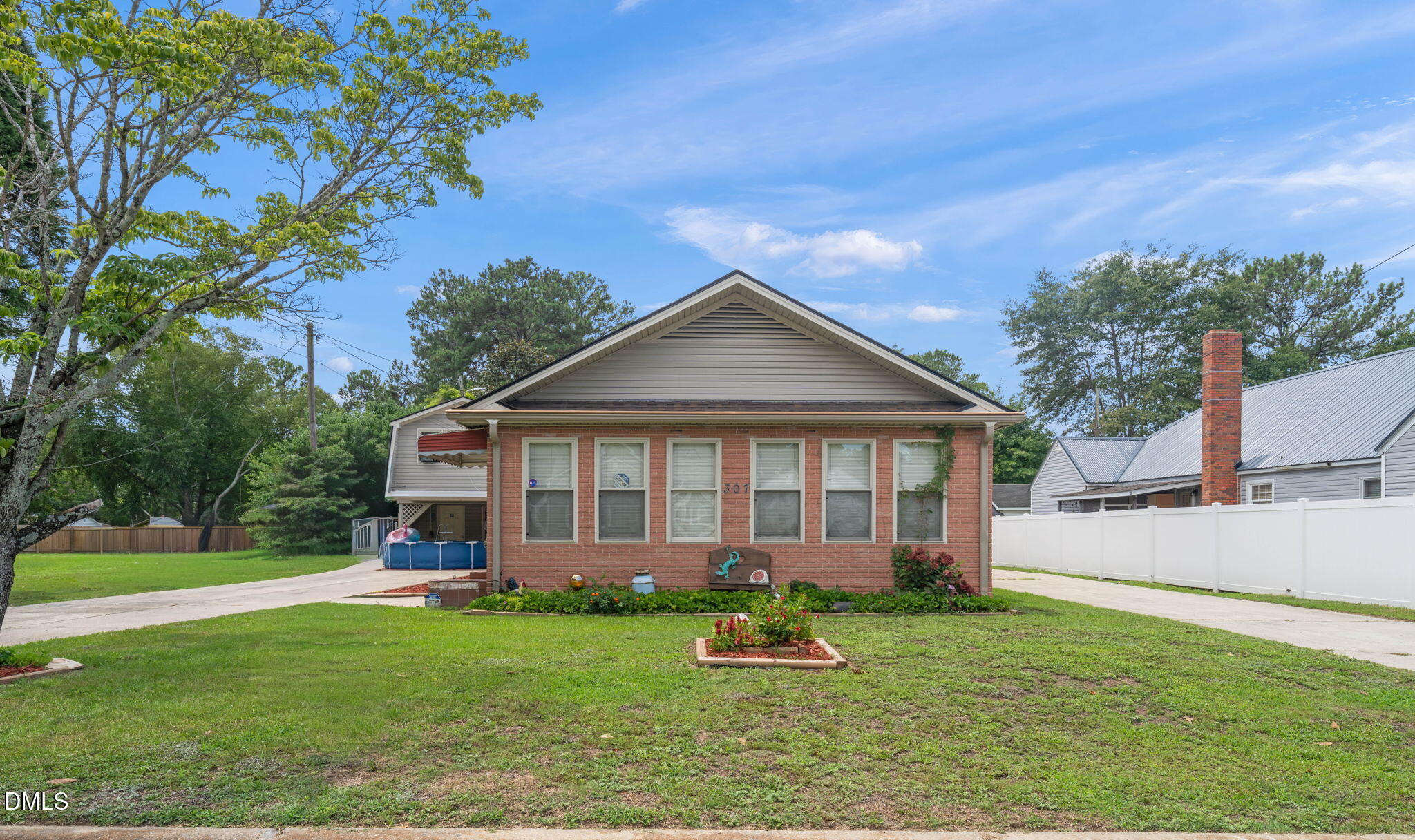 307 W Canary Street — photo