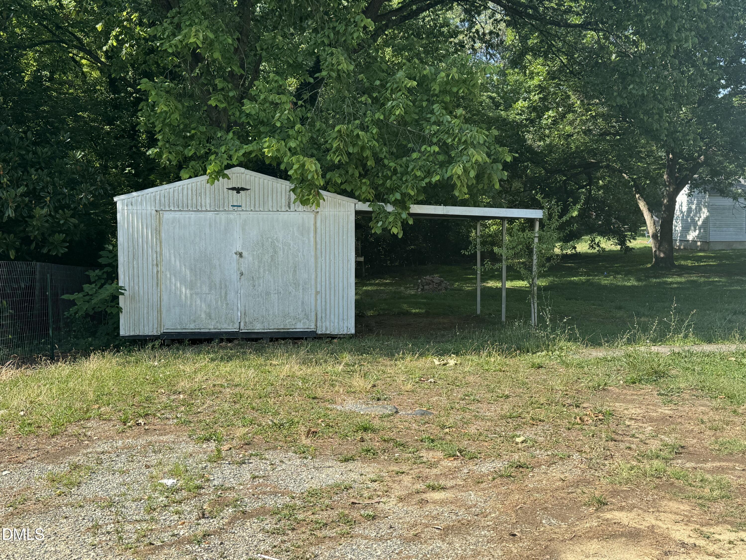 1728 Sharpe Road — photo