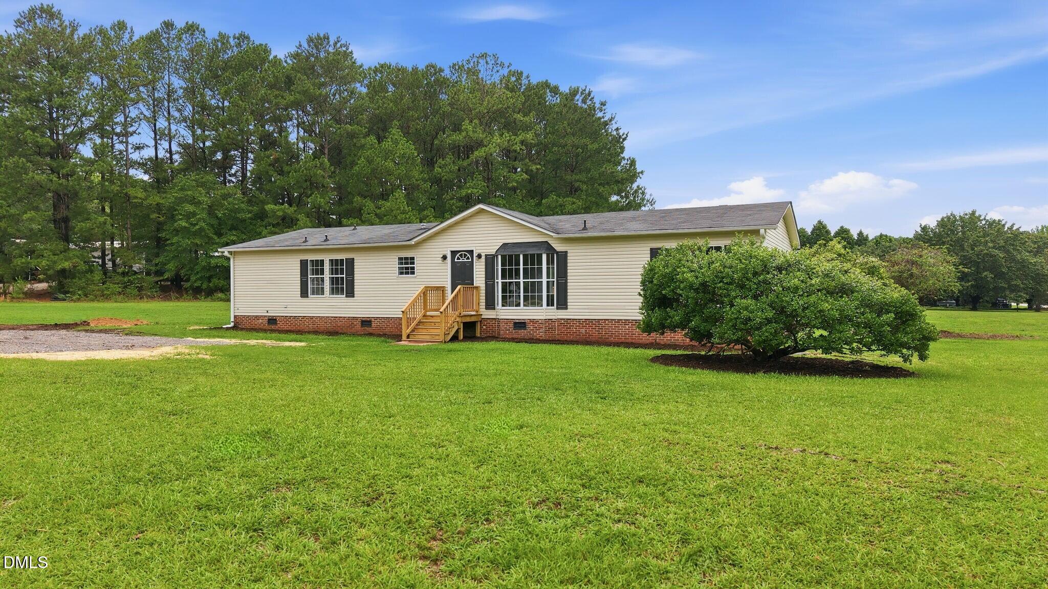 102 Pineview Drive — photo