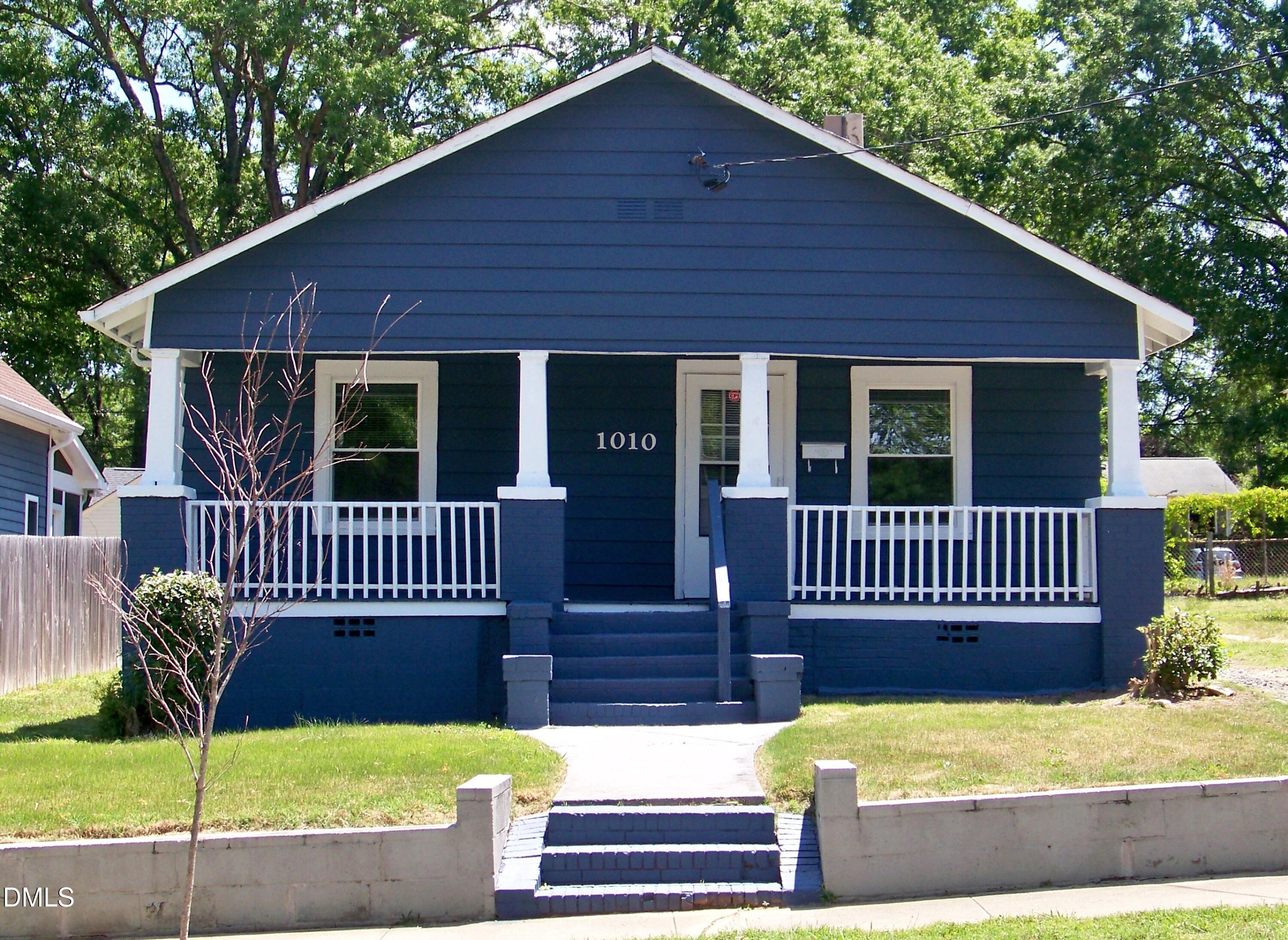 1010 Lancaster Street — photo
