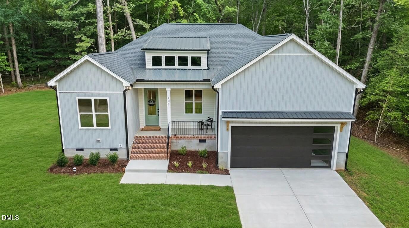 135 Seneca Drive — photo