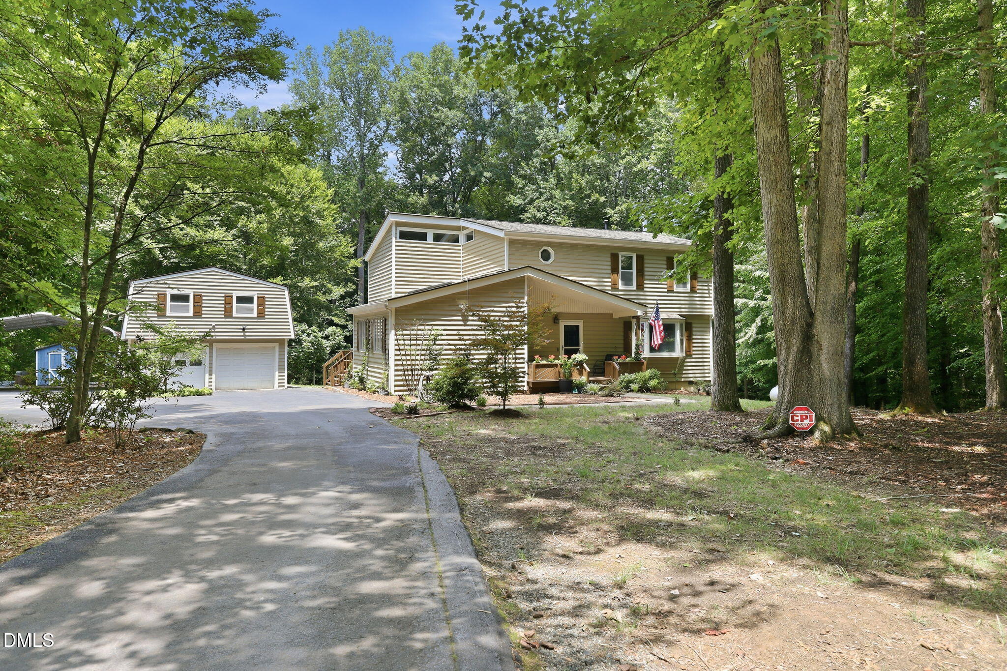 419 Calvary Court — photo