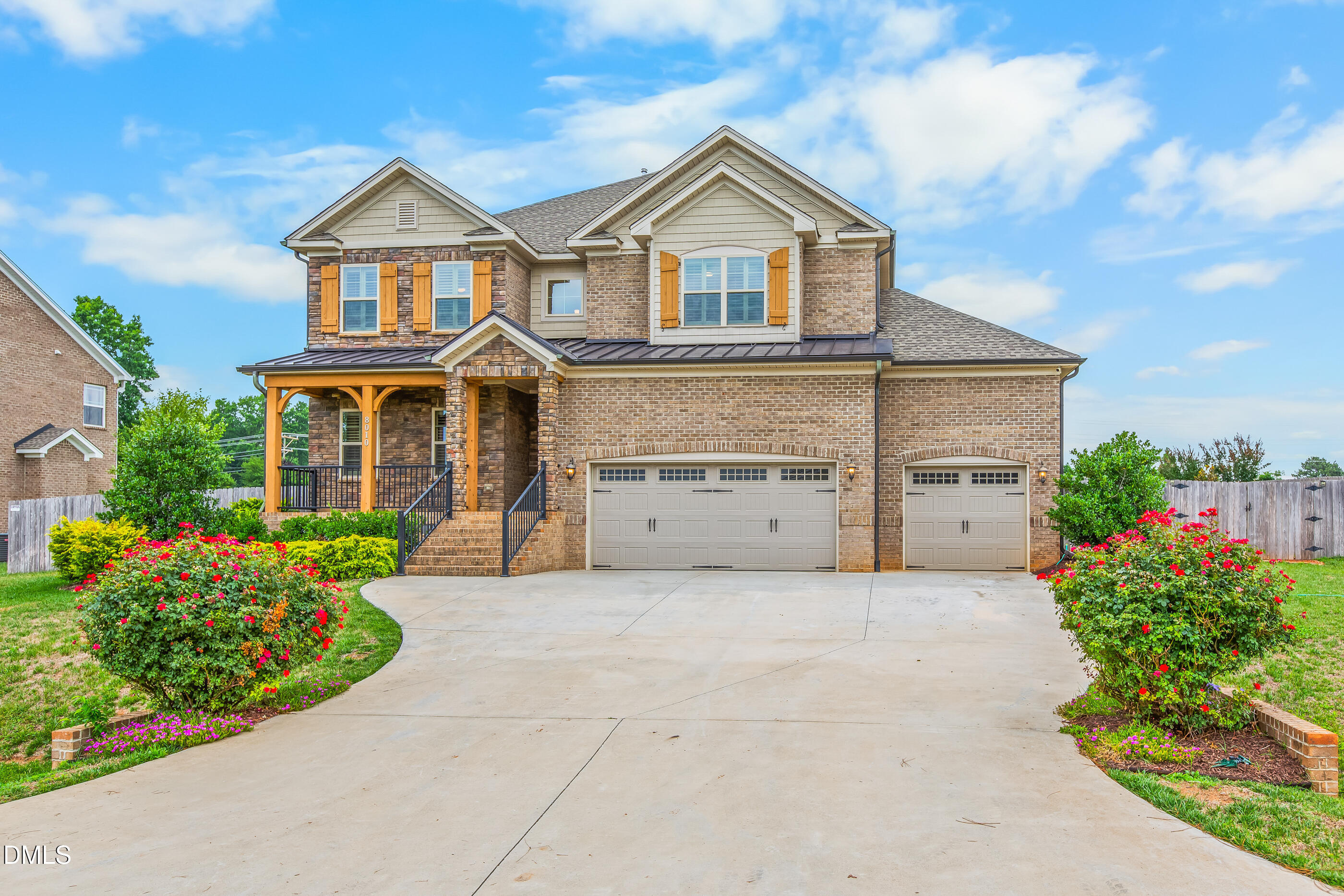 8010 Northwest Meadows Drive — photo
