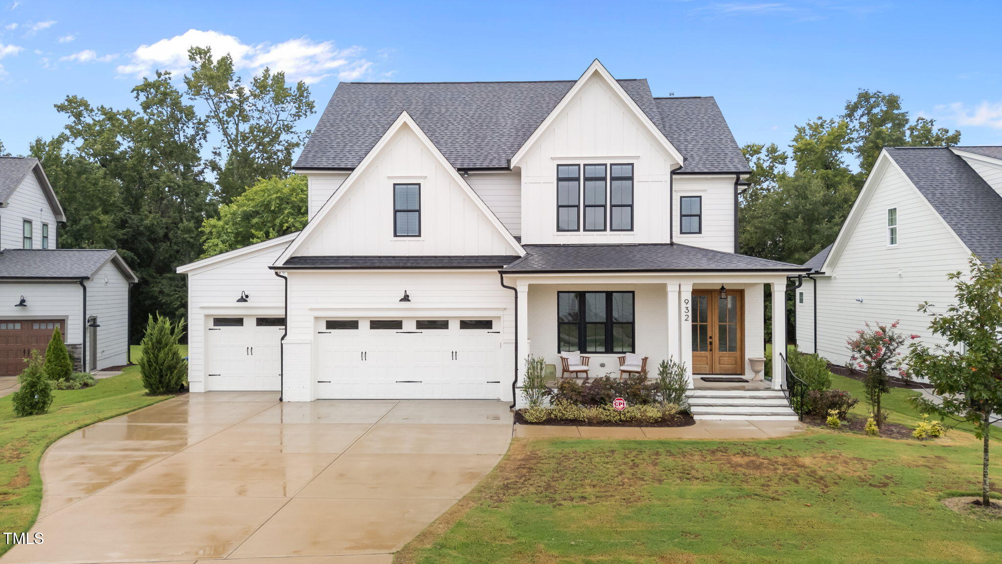 932 Lily Claire Lane — photo