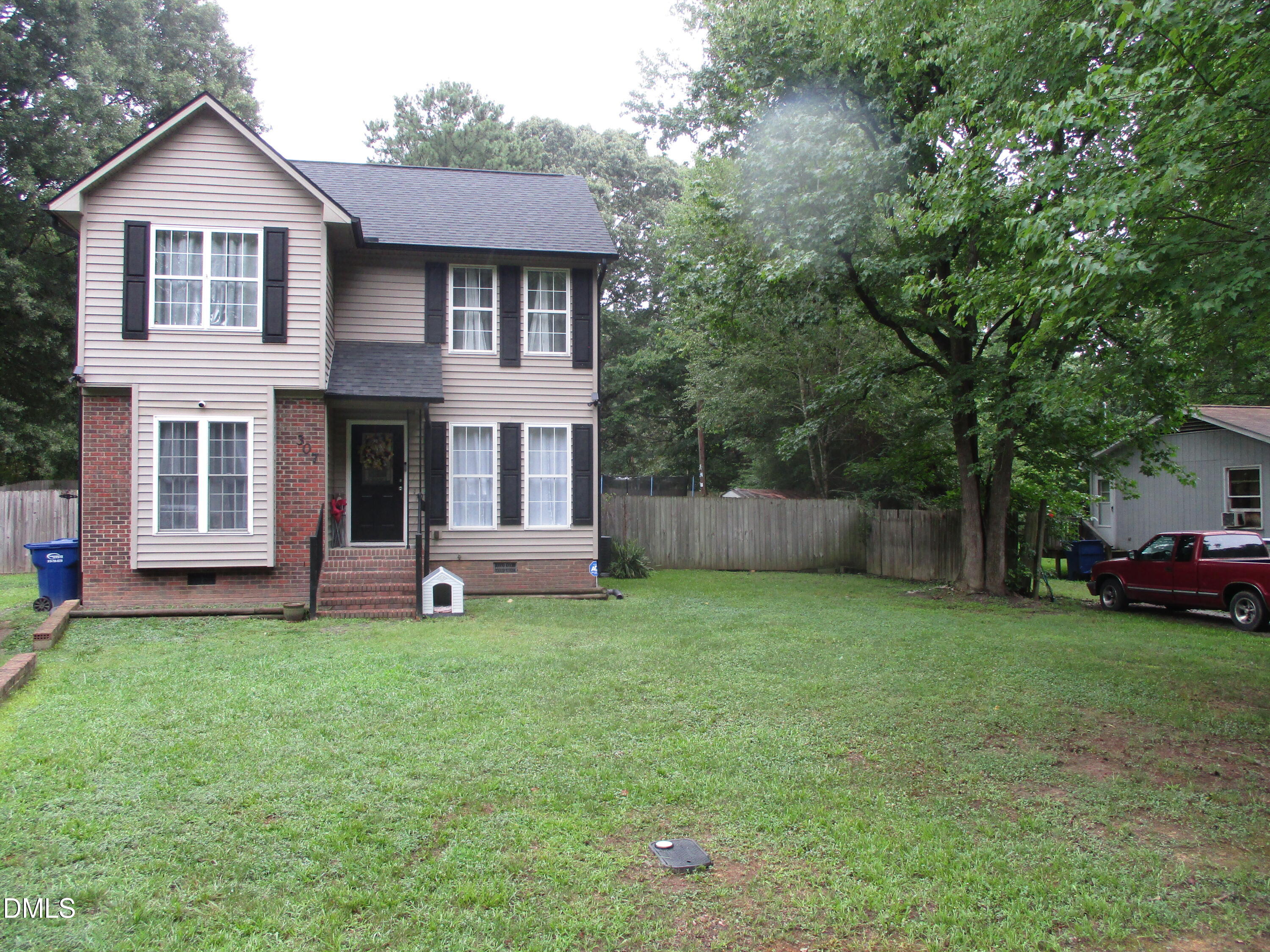 307 S Fairview Street — photo