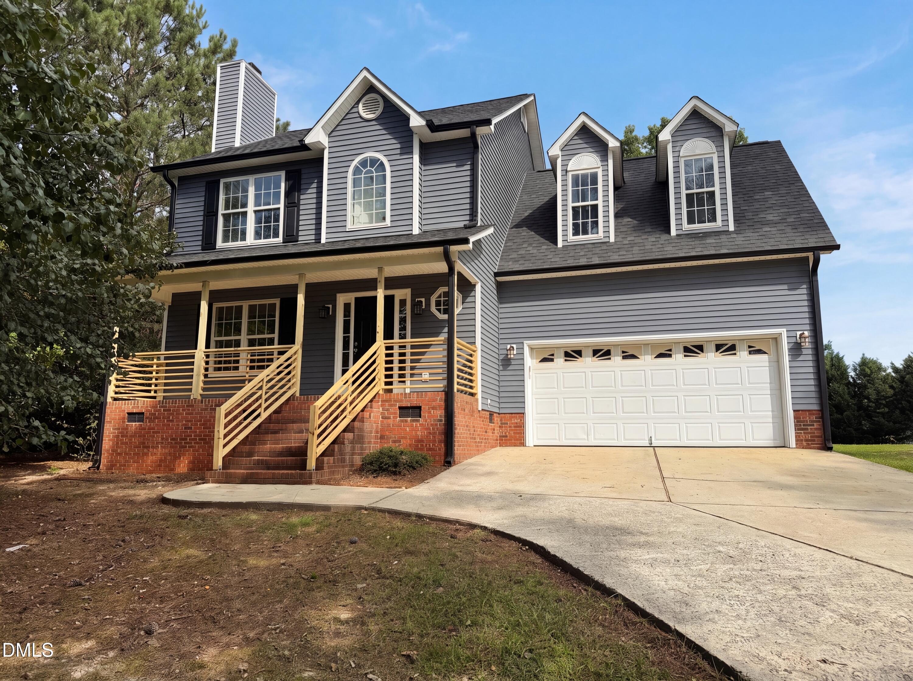 819 Sunrise Drive — photo