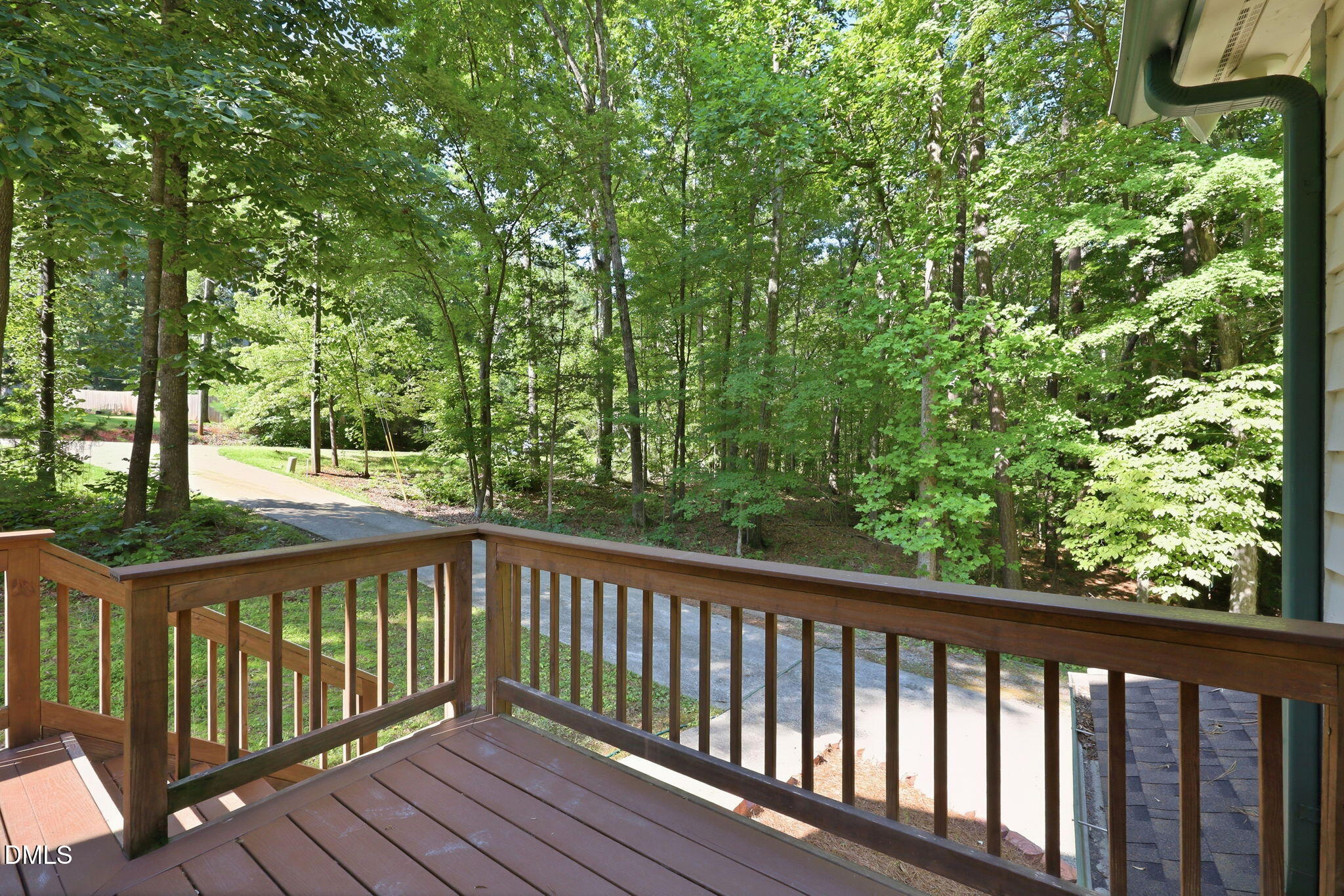 11129 Lakeshore Drive — photo