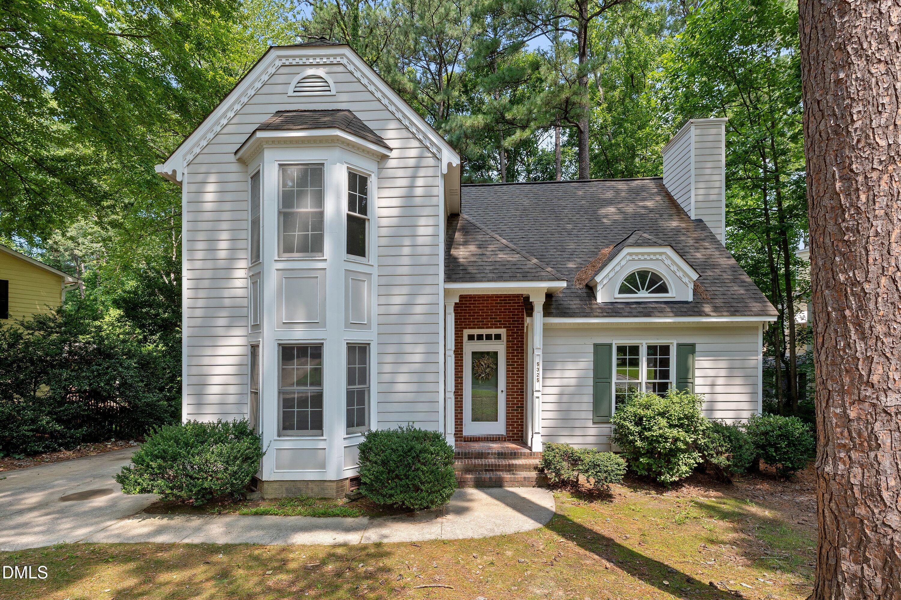 5325 Fairmead Circle — photo