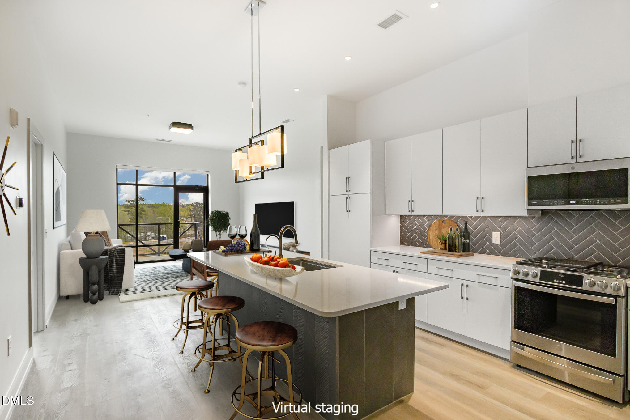 120 Mosaic Boulevard 301 — photo