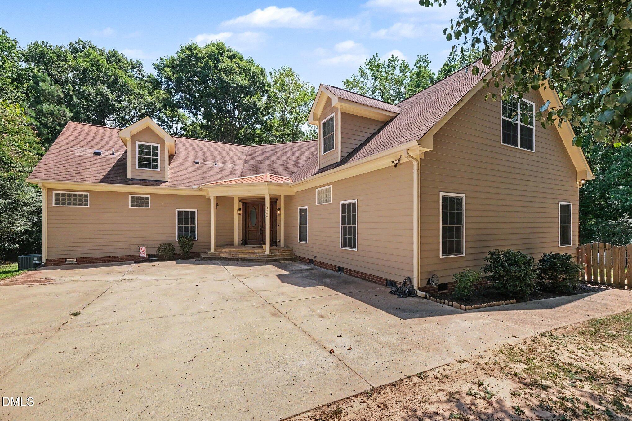 2700 Misty Glen Trail — photo