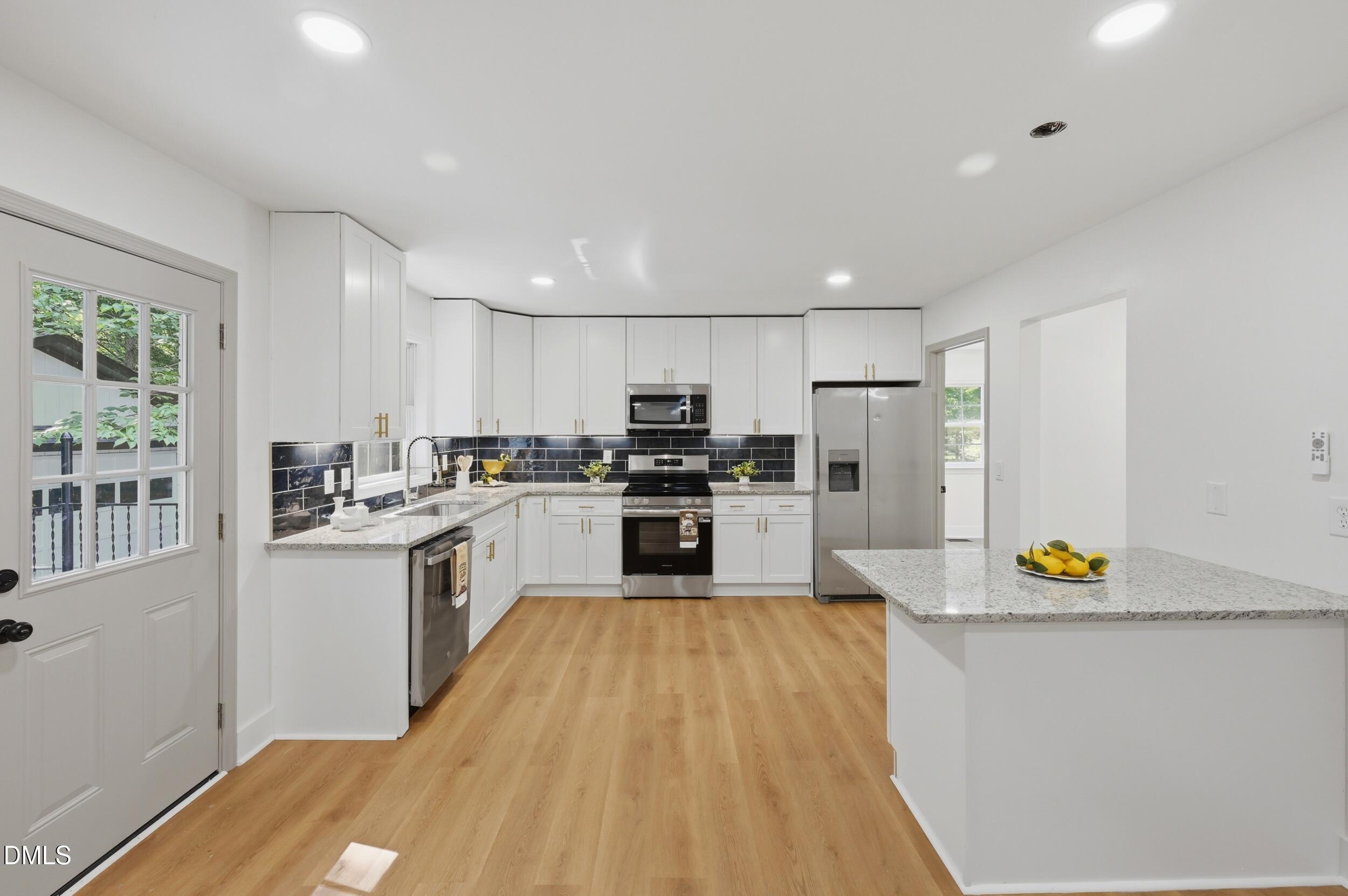 508 Crestview Drive — photo