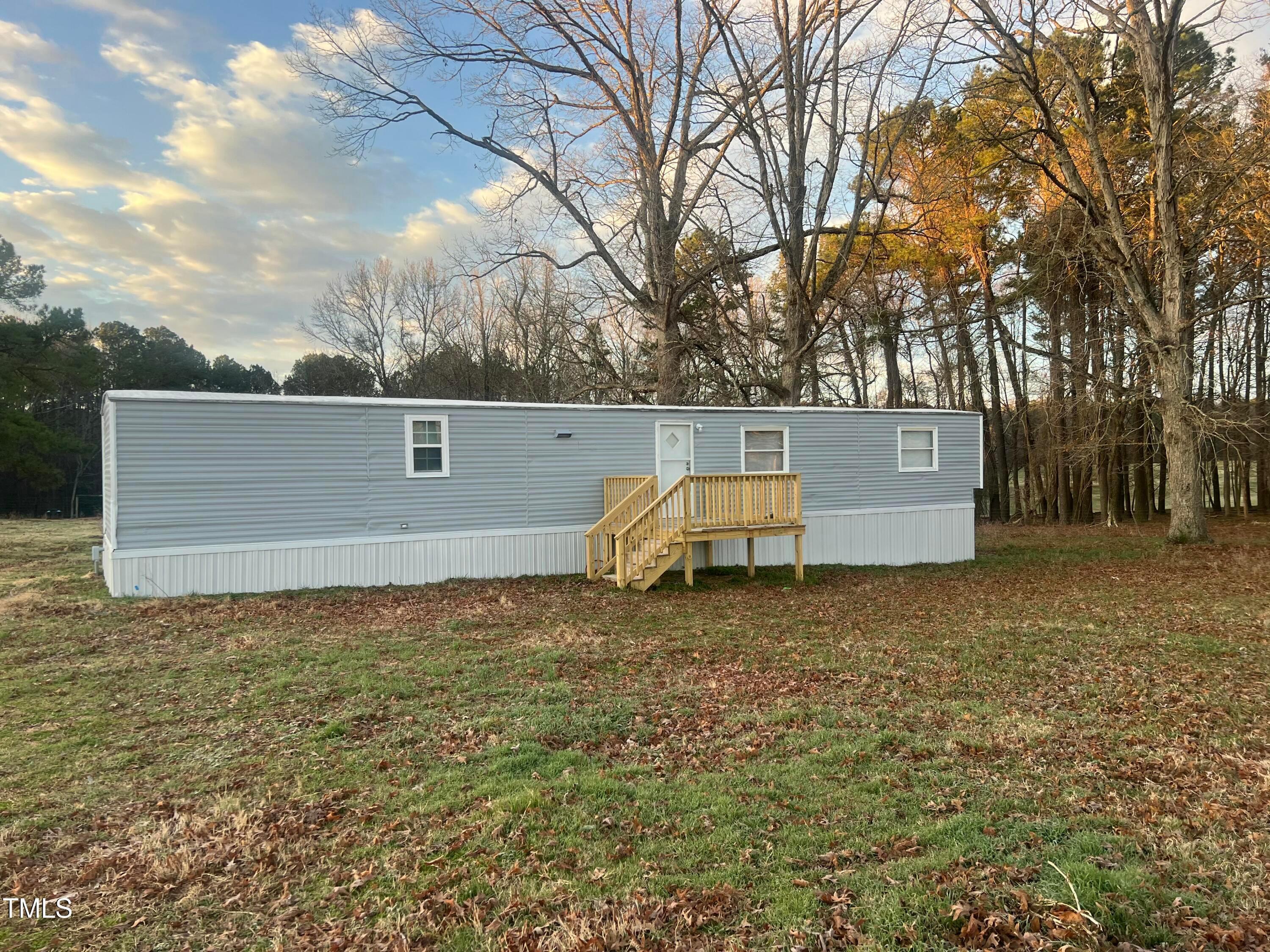 1638 Lickskillet Road — photo