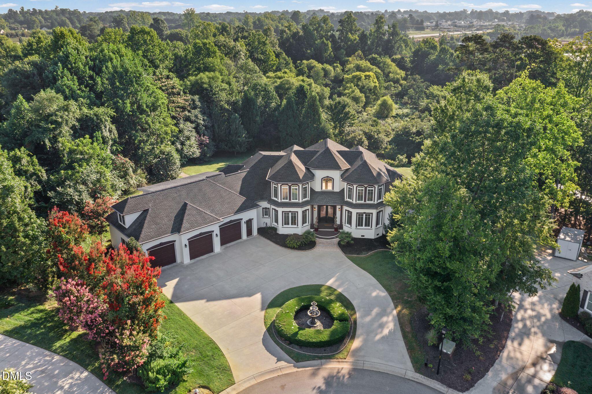1326 Lochshire Drive — photo