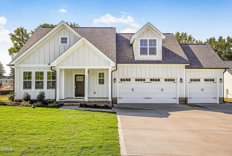 147 Croatoke Court — photo