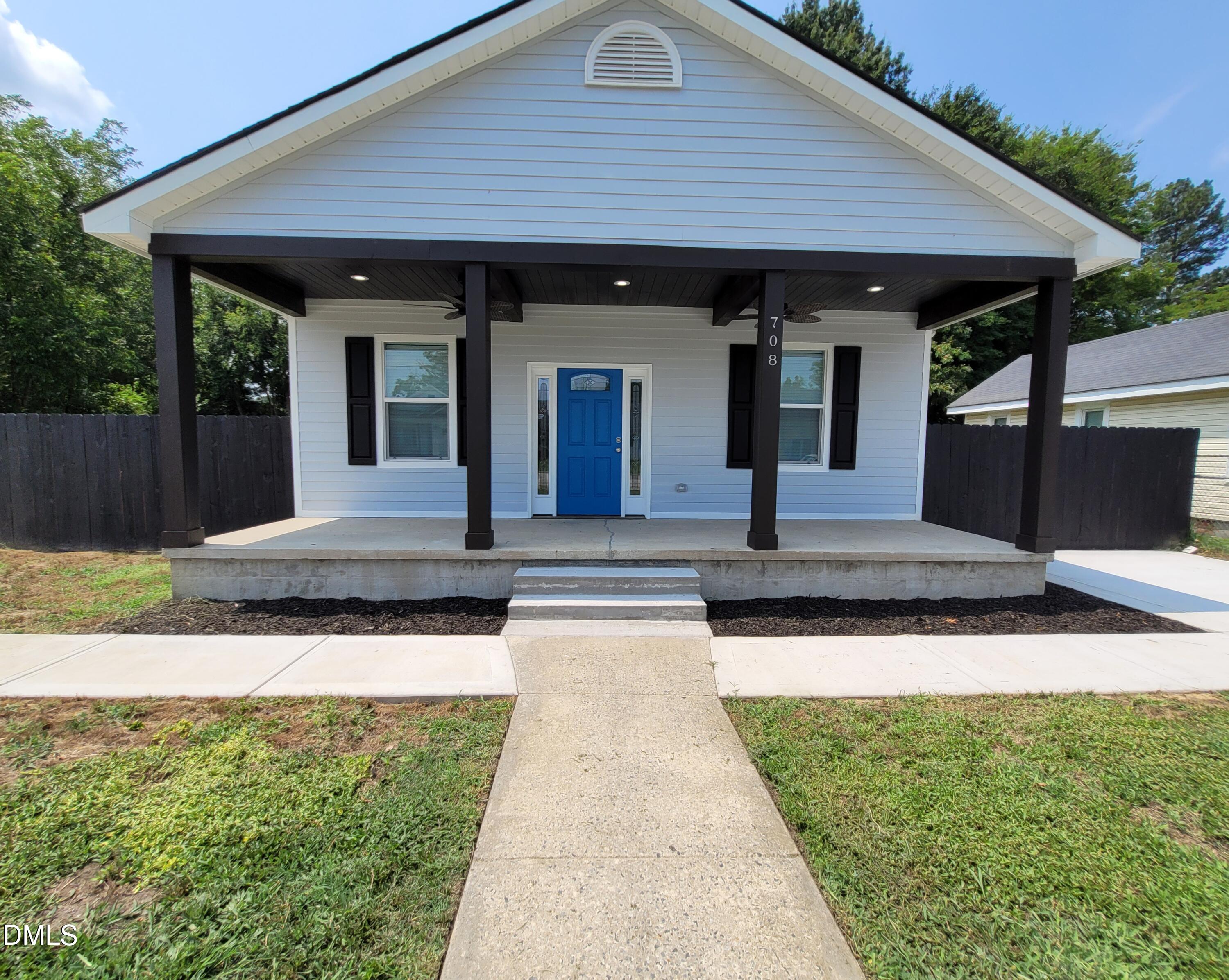 708 E Divine Street, Dunn, NC 28334 — photo 2