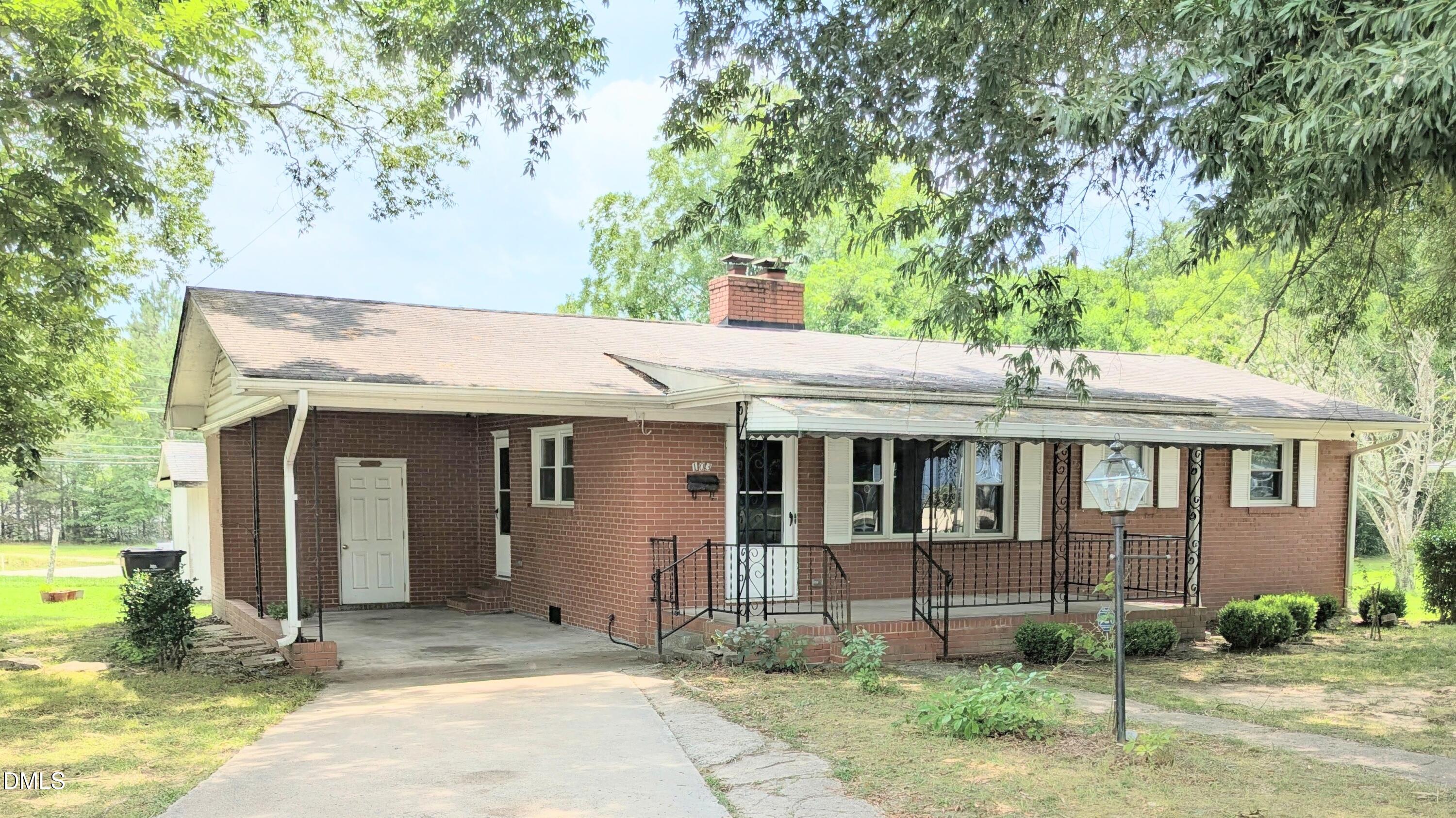 103 Hayes — photo