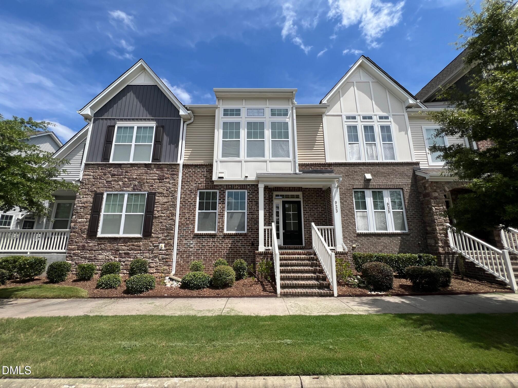 923 Rosepine Drive — photo
