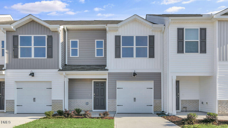 47 Bee Garden Court — photo