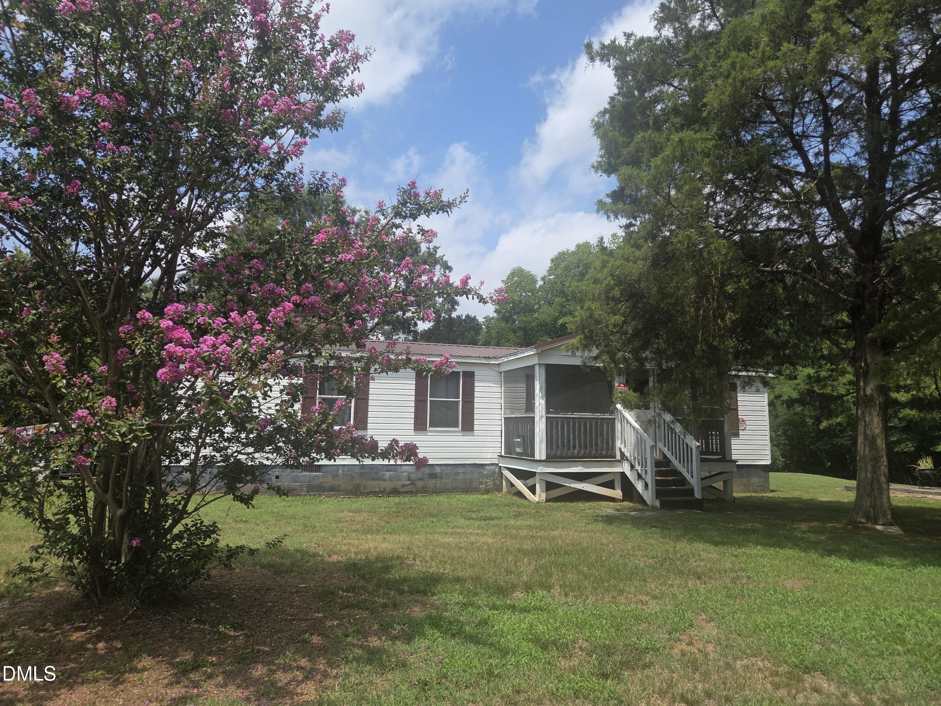 109 Bolton Lane — photo