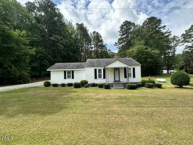 560 Clyde Pearce Road — photo