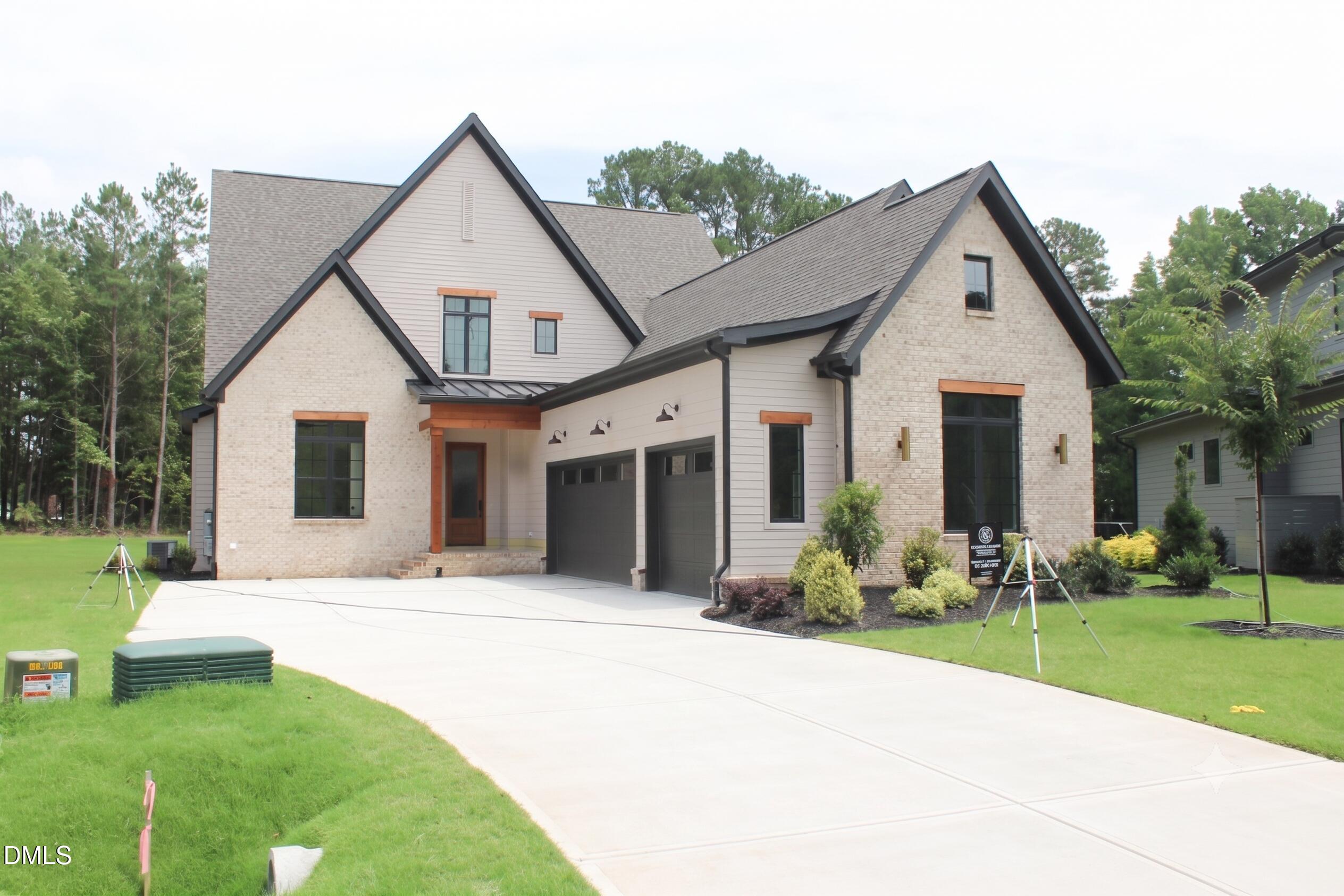 15 Geranium Drive — photo