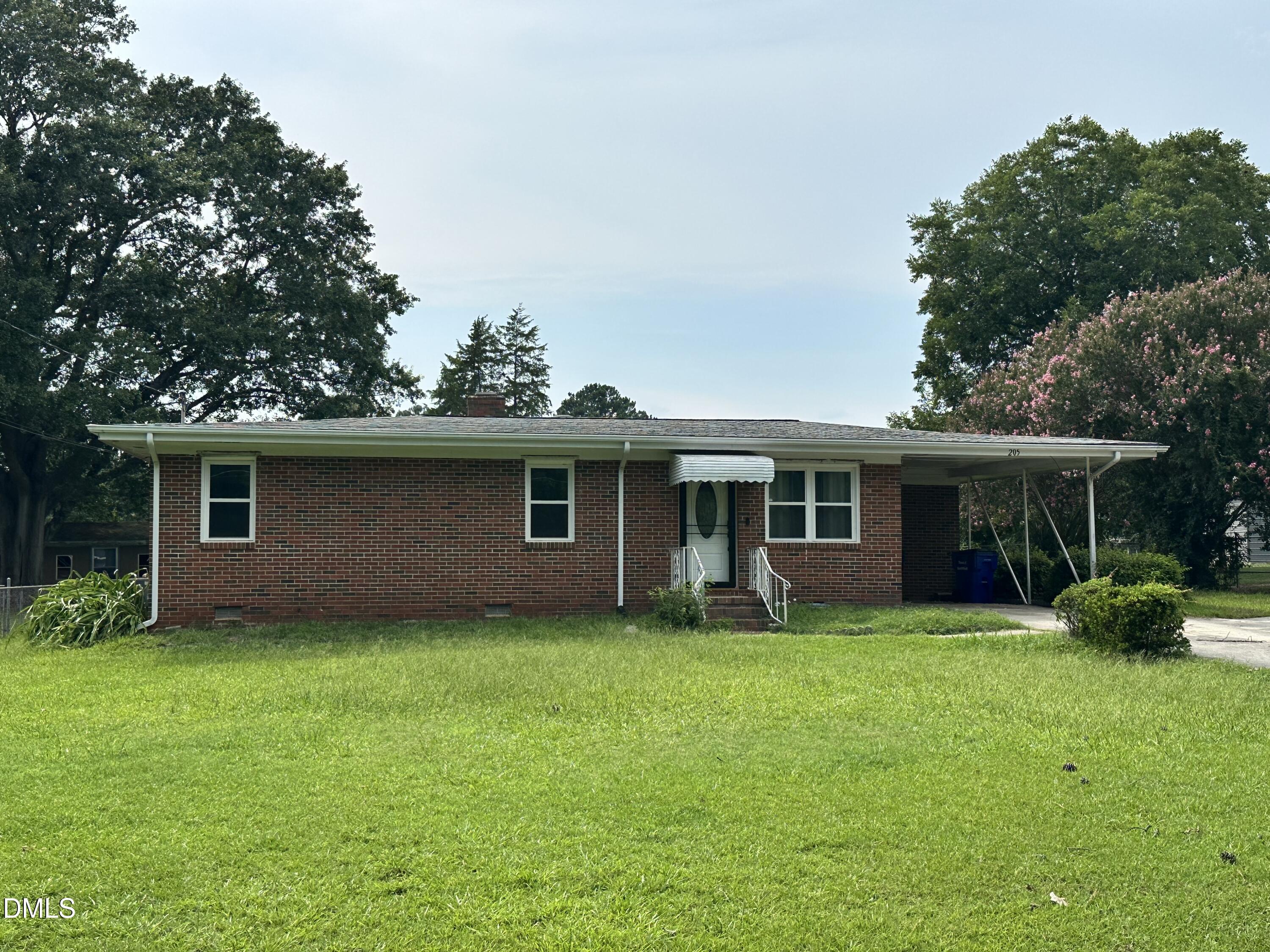 205 Cloverdale Drive — photo