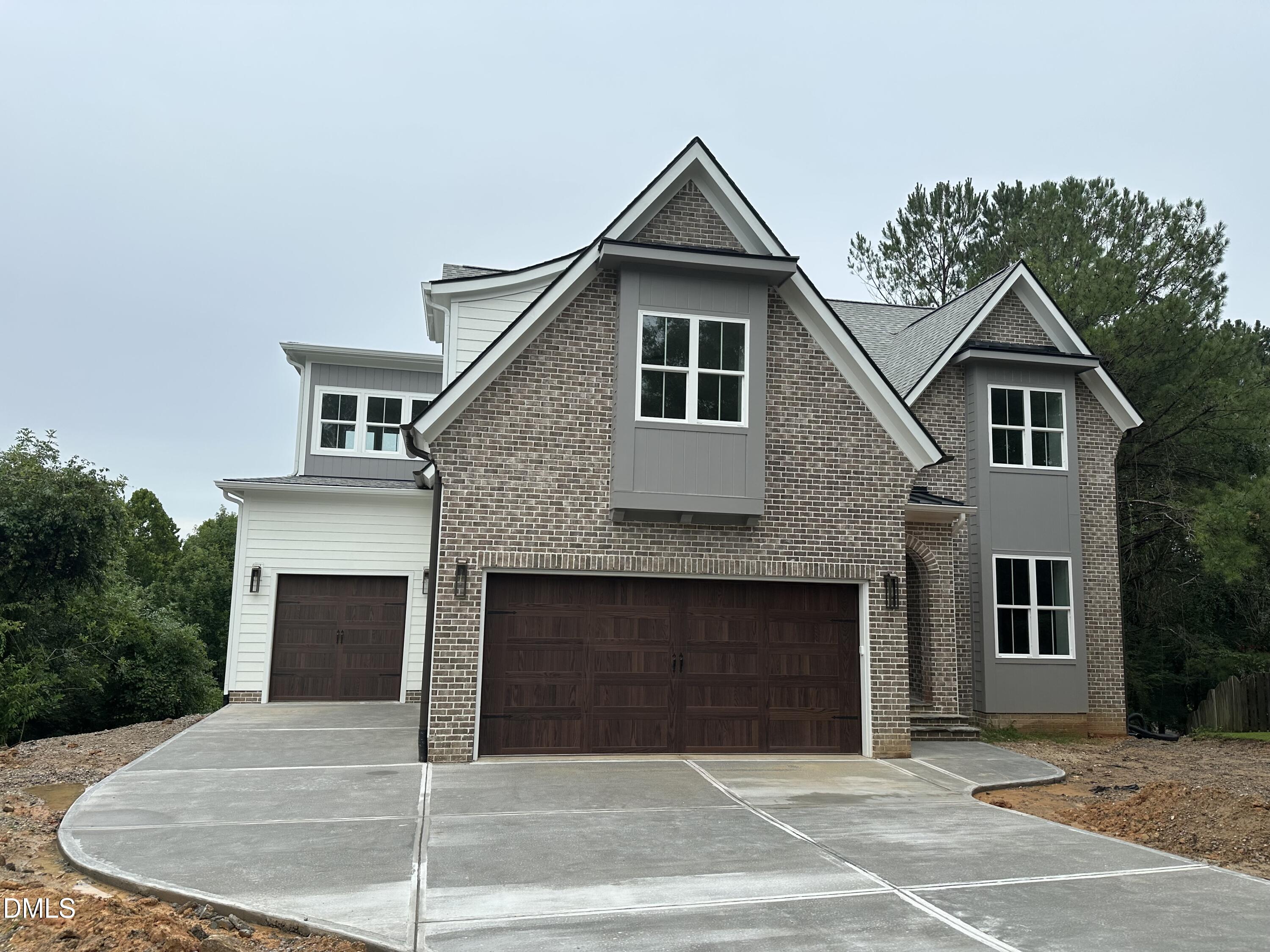 1005 Broyhill Hall Court — photo