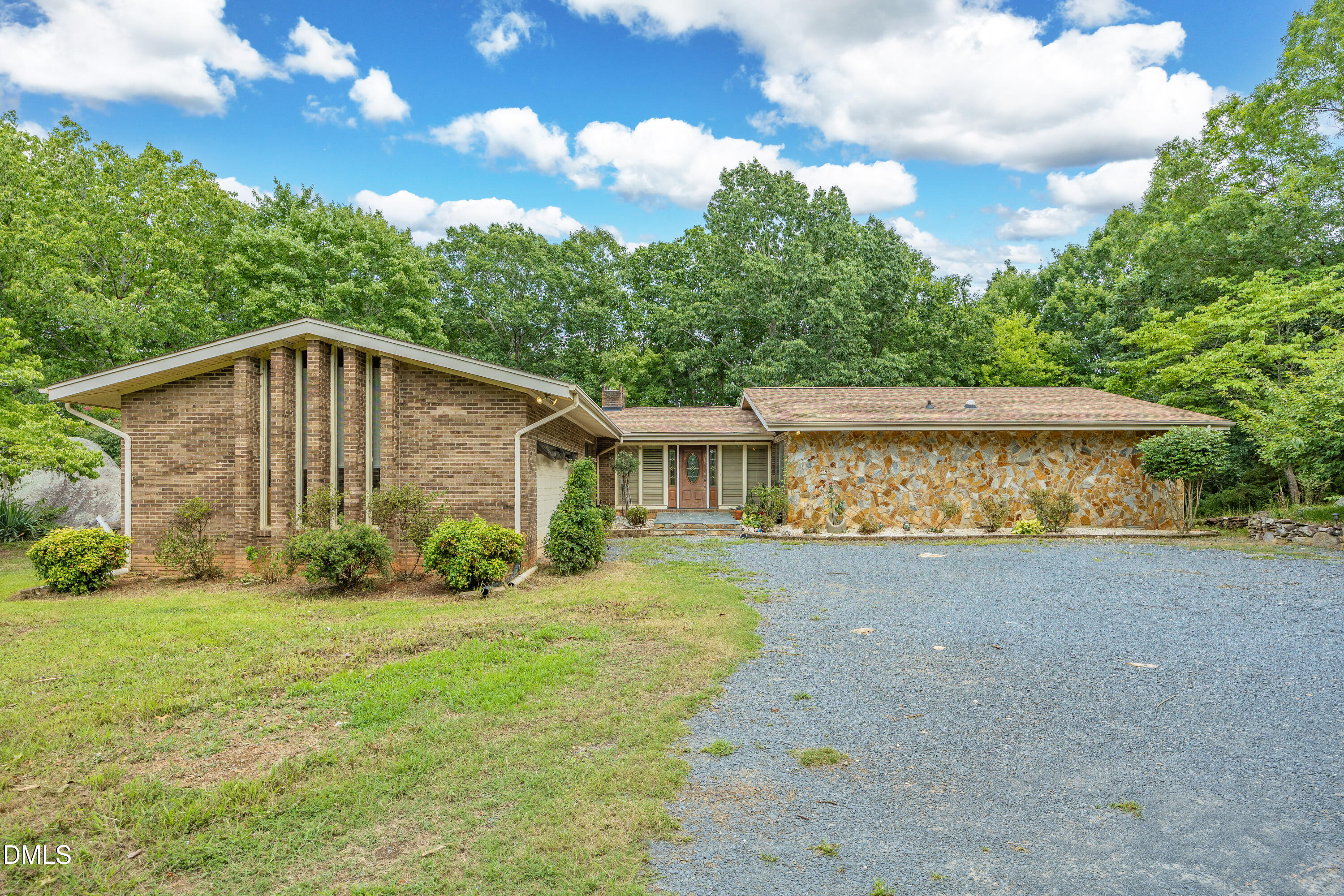 2717 State Hwy 49 — photo