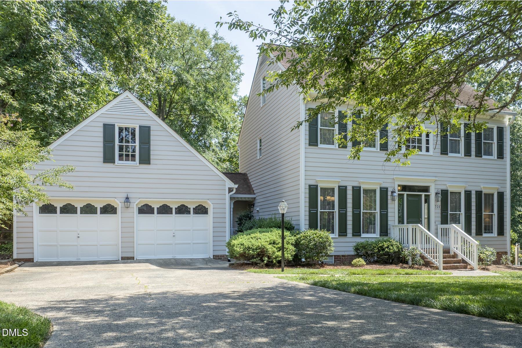 708 Flagstone Way — photo
