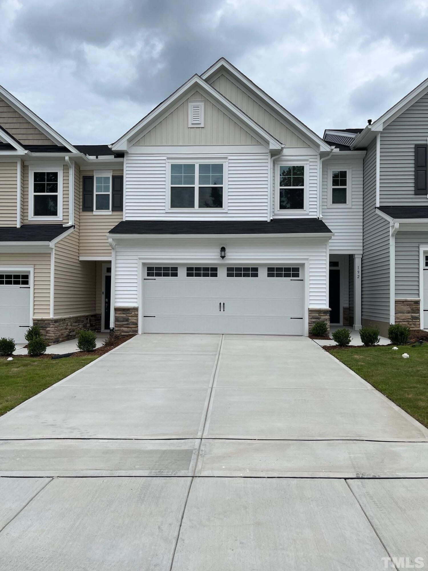 192 Tumbling Rock Way — photo